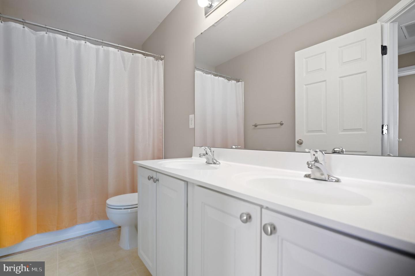 6837 RATHBONE PL, GAINESVILLE, Virginia 20155, 5 Bedrooms Bedrooms, ,3 BathroomsBathrooms,Residential,For sale,6837 RATHBONE PL,VAPW2107692 MLS # VAPW2107692