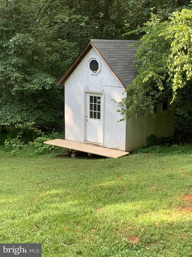 2830 BURNT MILL RD, CHARLOTTESVILLE, Virginia 22911, 3 Bedrooms Bedrooms, ,2 BathroomsBathrooms,Residential,For sale,2830 BURNT MILL RD,VAAB2001118 MLS # VAAB2001118