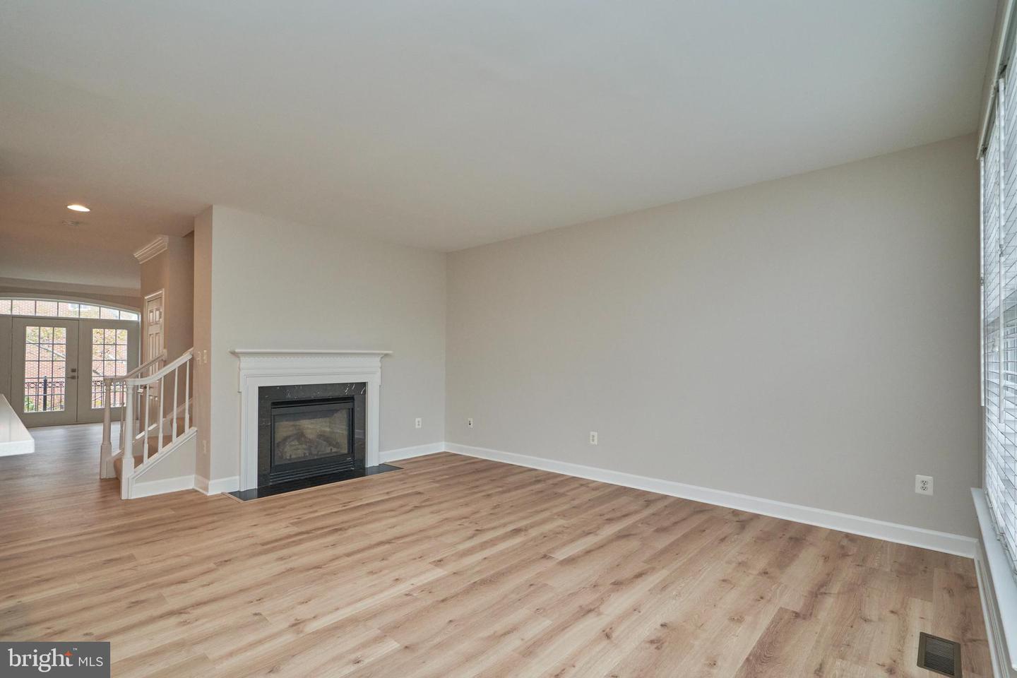 121 HERNDON MILL CIR, HERNDON, Virginia 20170, 3 Bedrooms Bedrooms, ,3 BathroomsBathrooms,Residential,For sale,121 HERNDON MILL CIR,VAFX2278884 MLS # VAFX2278884