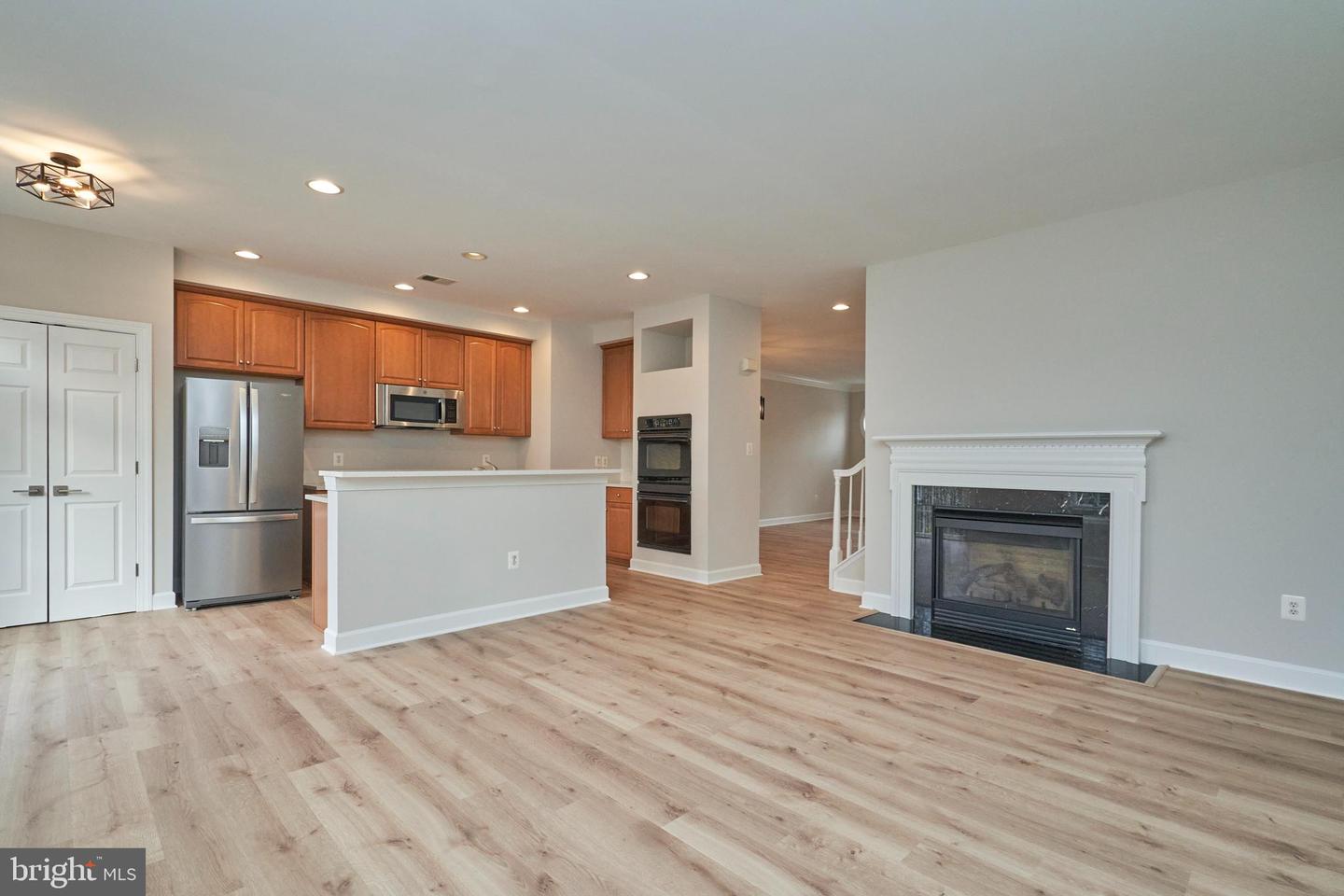 121 HERNDON MILL CIR, HERNDON, Virginia 20170, 3 Bedrooms Bedrooms, ,3 BathroomsBathrooms,Residential,For sale,121 HERNDON MILL CIR,VAFX2278884 MLS # VAFX2278884