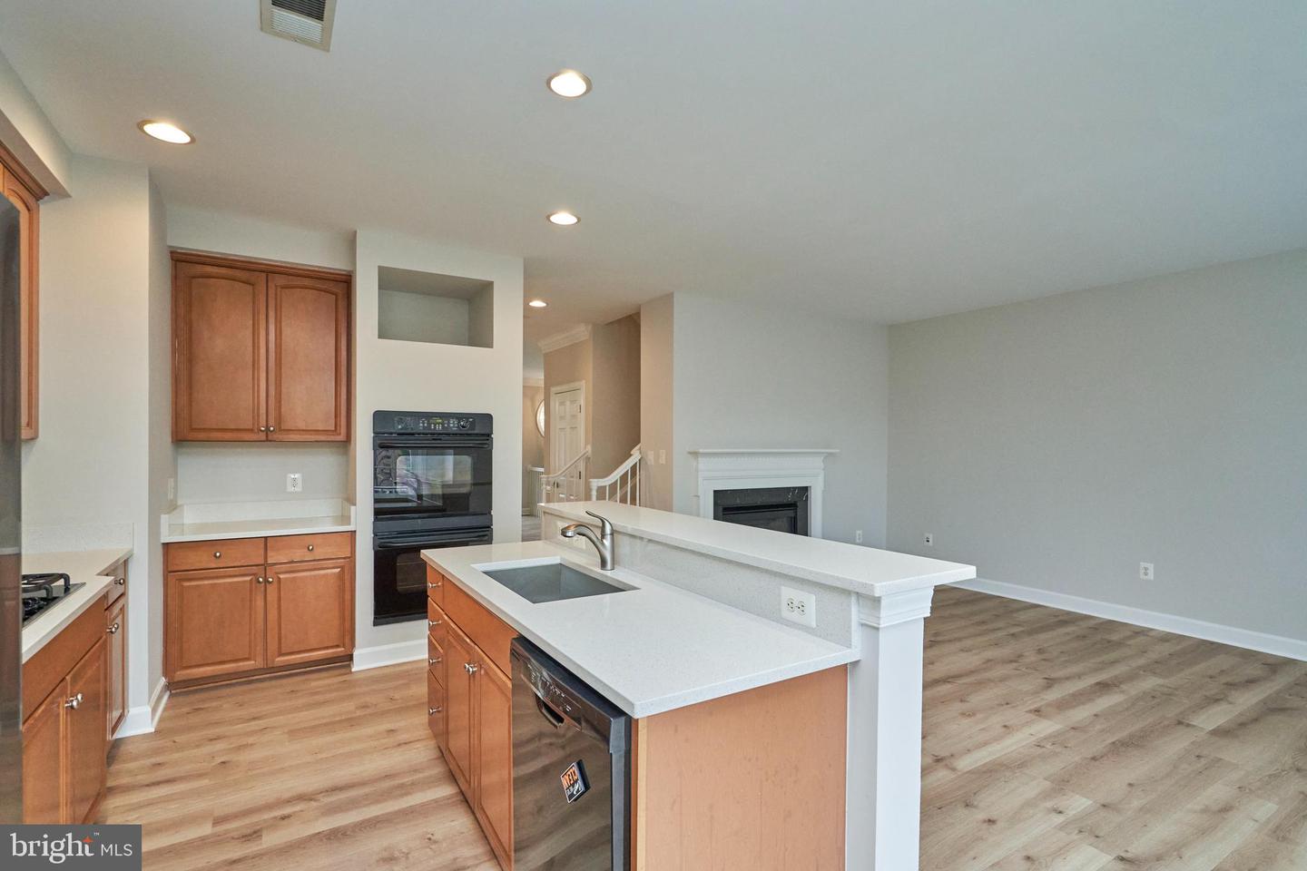 121 HERNDON MILL CIR, HERNDON, Virginia 20170, 3 Bedrooms Bedrooms, ,3 BathroomsBathrooms,Residential,For sale,121 HERNDON MILL CIR,VAFX2278884 MLS # VAFX2278884