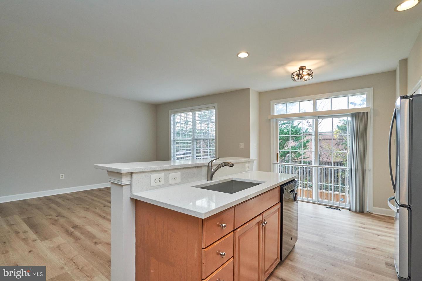 121 HERNDON MILL CIR, HERNDON, Virginia 20170, 3 Bedrooms Bedrooms, ,3 BathroomsBathrooms,Residential,For sale,121 HERNDON MILL CIR,VAFX2278884 MLS # VAFX2278884