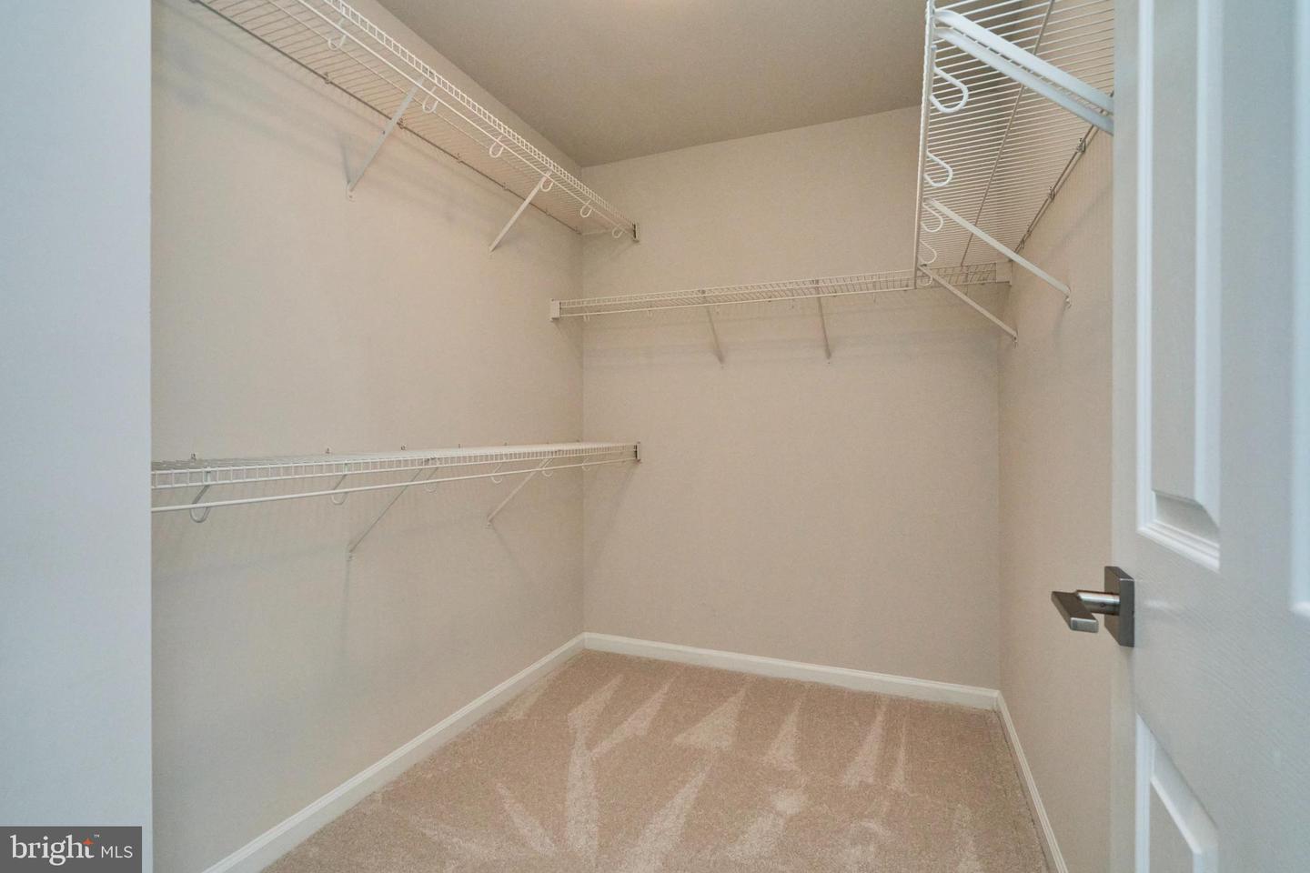 121 HERNDON MILL CIR, HERNDON, Virginia 20170, 3 Bedrooms Bedrooms, ,3 BathroomsBathrooms,Residential,For sale,121 HERNDON MILL CIR,VAFX2278884 MLS # VAFX2278884