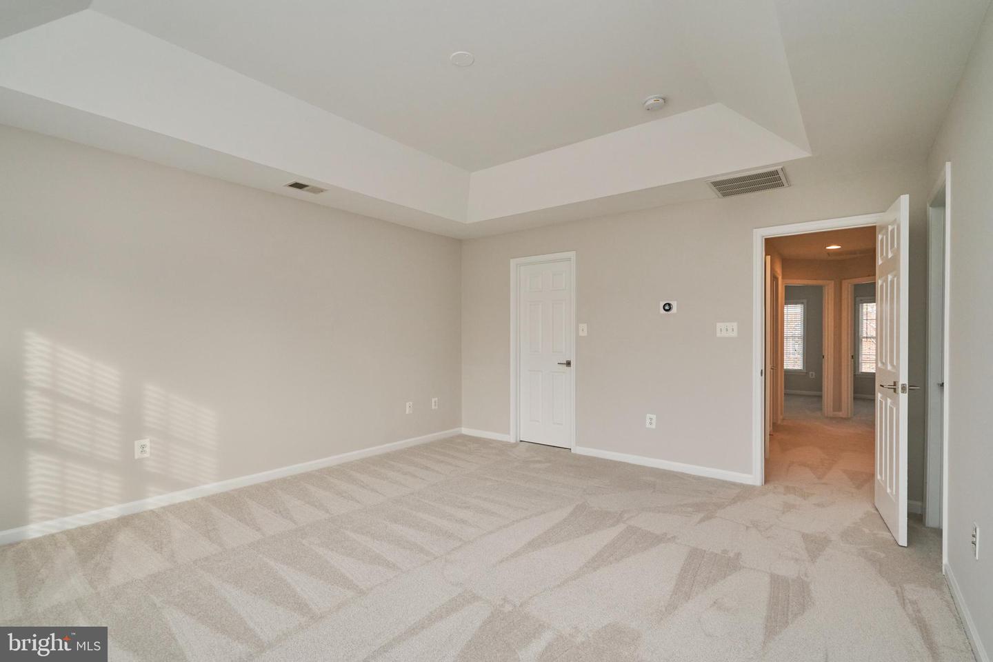 121 HERNDON MILL CIR, HERNDON, Virginia 20170, 3 Bedrooms Bedrooms, ,3 BathroomsBathrooms,Residential,For sale,121 HERNDON MILL CIR,VAFX2278884 MLS # VAFX2278884