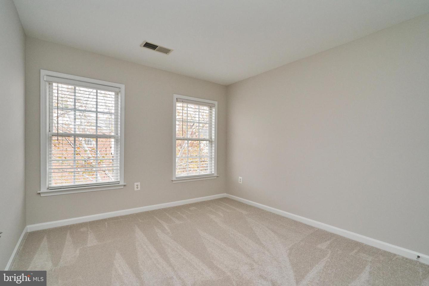 121 HERNDON MILL CIR, HERNDON, Virginia 20170, 3 Bedrooms Bedrooms, ,3 BathroomsBathrooms,Residential,For sale,121 HERNDON MILL CIR,VAFX2278884 MLS # VAFX2278884