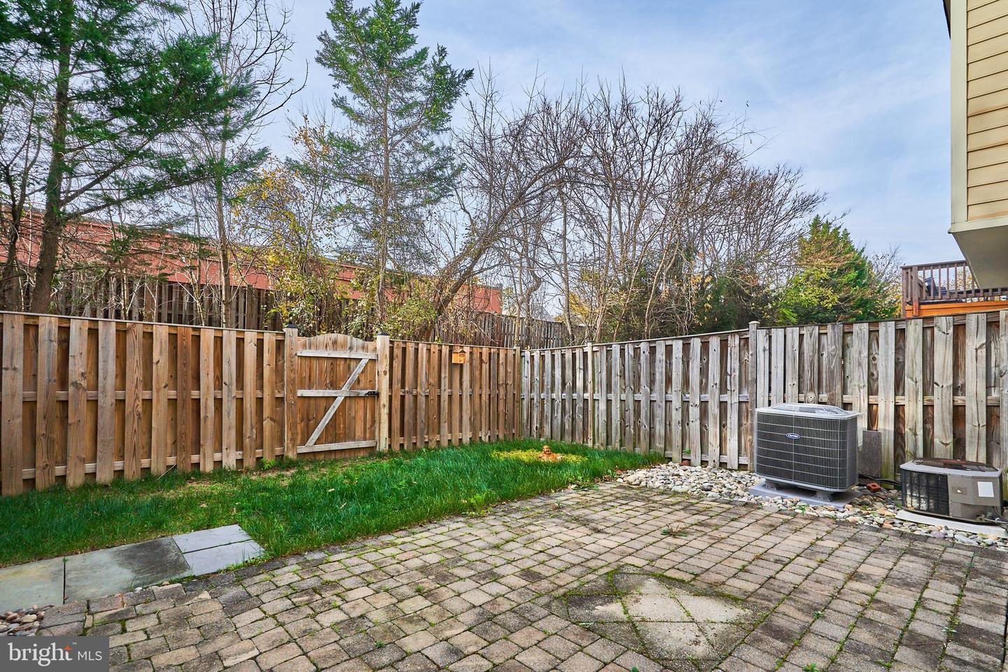 121 HERNDON MILL CIR, HERNDON, Virginia 20170, 3 Bedrooms Bedrooms, ,3 BathroomsBathrooms,Residential,For sale,121 HERNDON MILL CIR,VAFX2278884 MLS # VAFX2278884