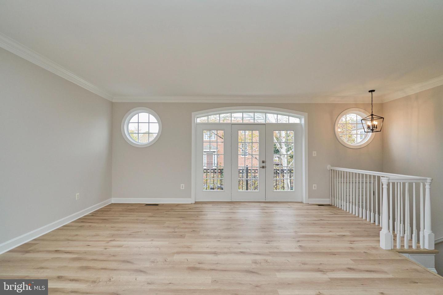 121 HERNDON MILL CIR, HERNDON, Virginia 20170, 3 Bedrooms Bedrooms, ,3 BathroomsBathrooms,Residential,For sale,121 HERNDON MILL CIR,VAFX2278884 MLS # VAFX2278884