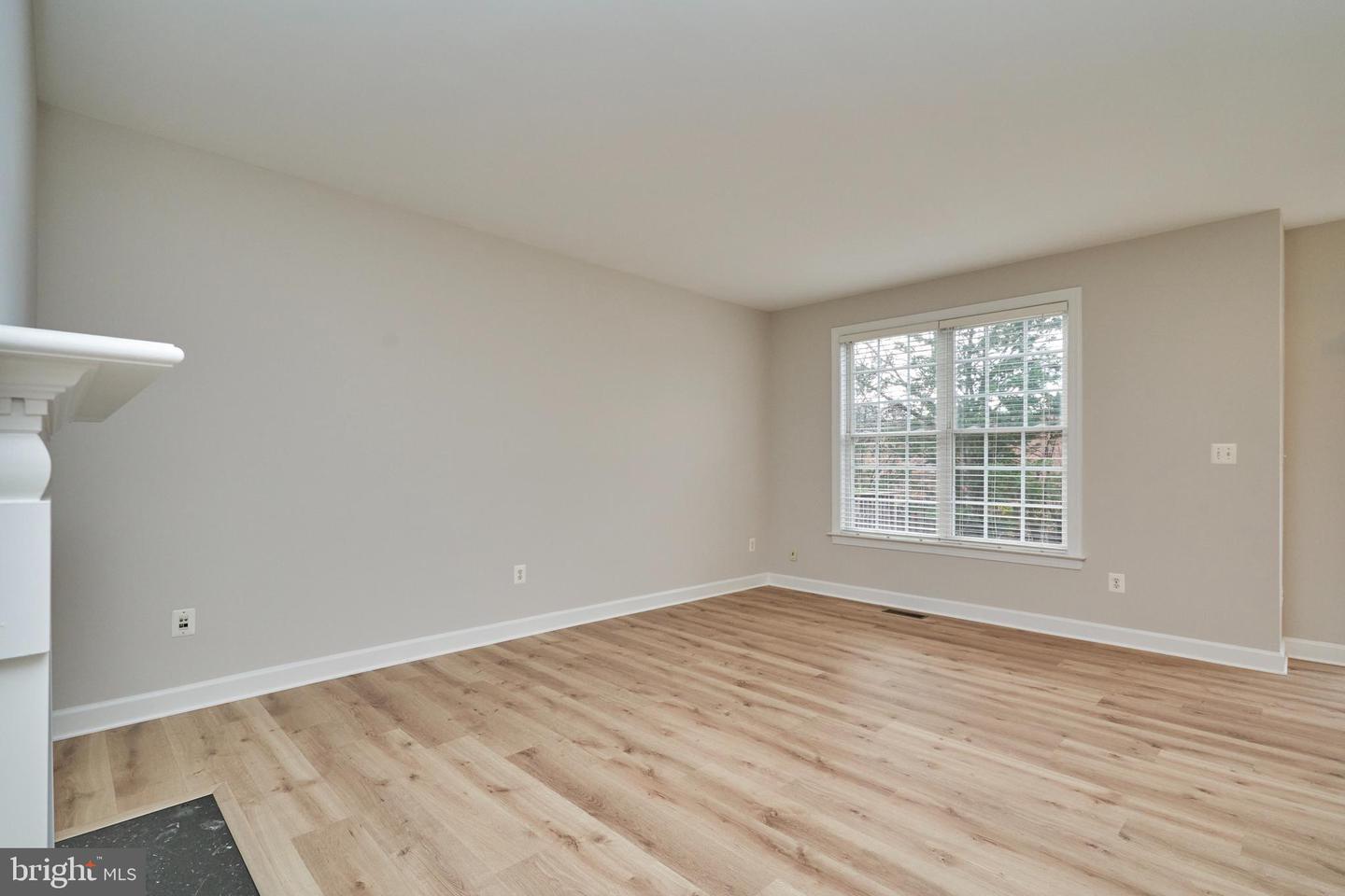 121 HERNDON MILL CIR, HERNDON, Virginia 20170, 3 Bedrooms Bedrooms, ,3 BathroomsBathrooms,Residential,For sale,121 HERNDON MILL CIR,VAFX2278884 MLS # VAFX2278884