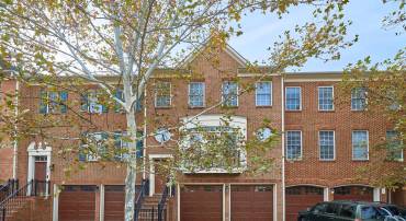 121 HERNDON MILL CIR, HERNDON, Virginia 20170, 3 Bedrooms Bedrooms, ,3 BathroomsBathrooms,Residential,For sale,121 HERNDON MILL CIR,VAFX2278884 MLS # VAFX2278884