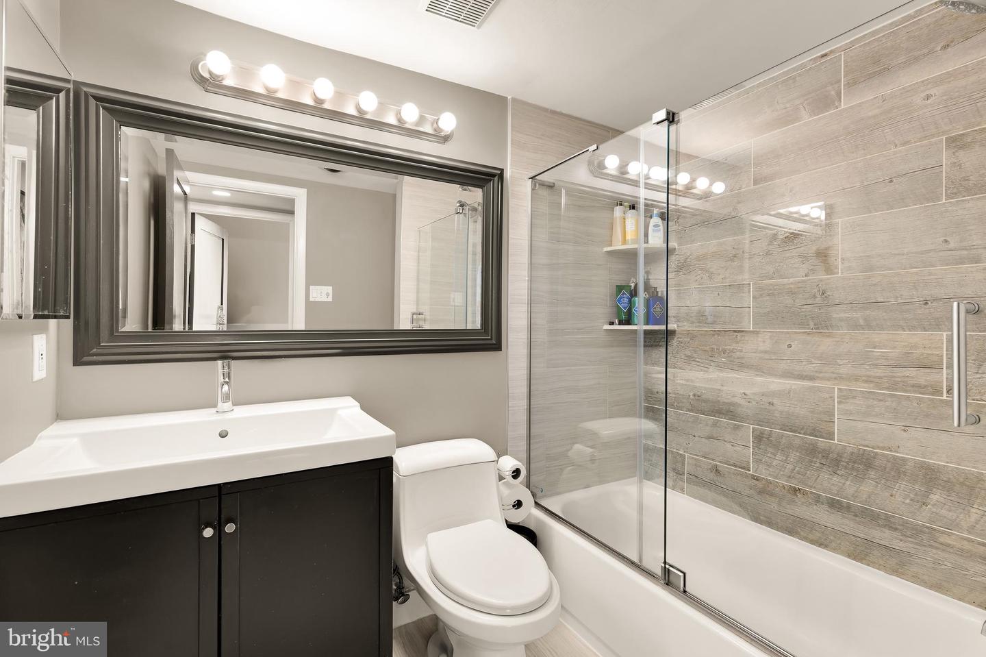 1245 13TH ST NW #1012, WASHINGTON, District Of Columbia 20005, 1 Bedroom Bedrooms, ,1 BathroomBathrooms,Residential,For sale,1245 13TH ST NW #1012,DCDC2231520 MLS # DCDC2231520