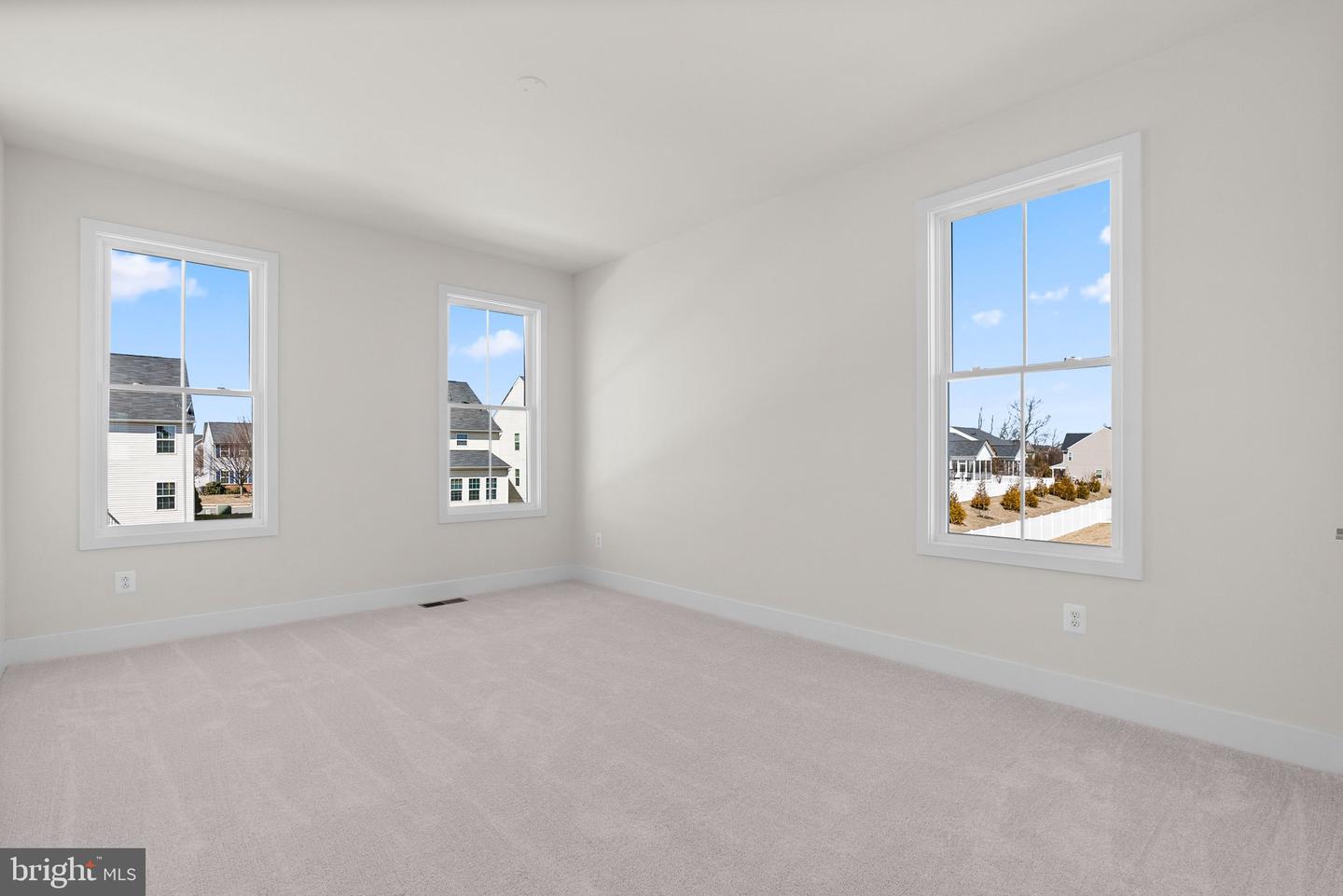 112 HEYFORD DR, STEPHENSON, Virginia 22656, 4 Bedrooms Bedrooms, ,3 BathroomsBathrooms,Residential,For sale,112 HEYFORD DR,VAFV2038020 MLS # VAFV2038020