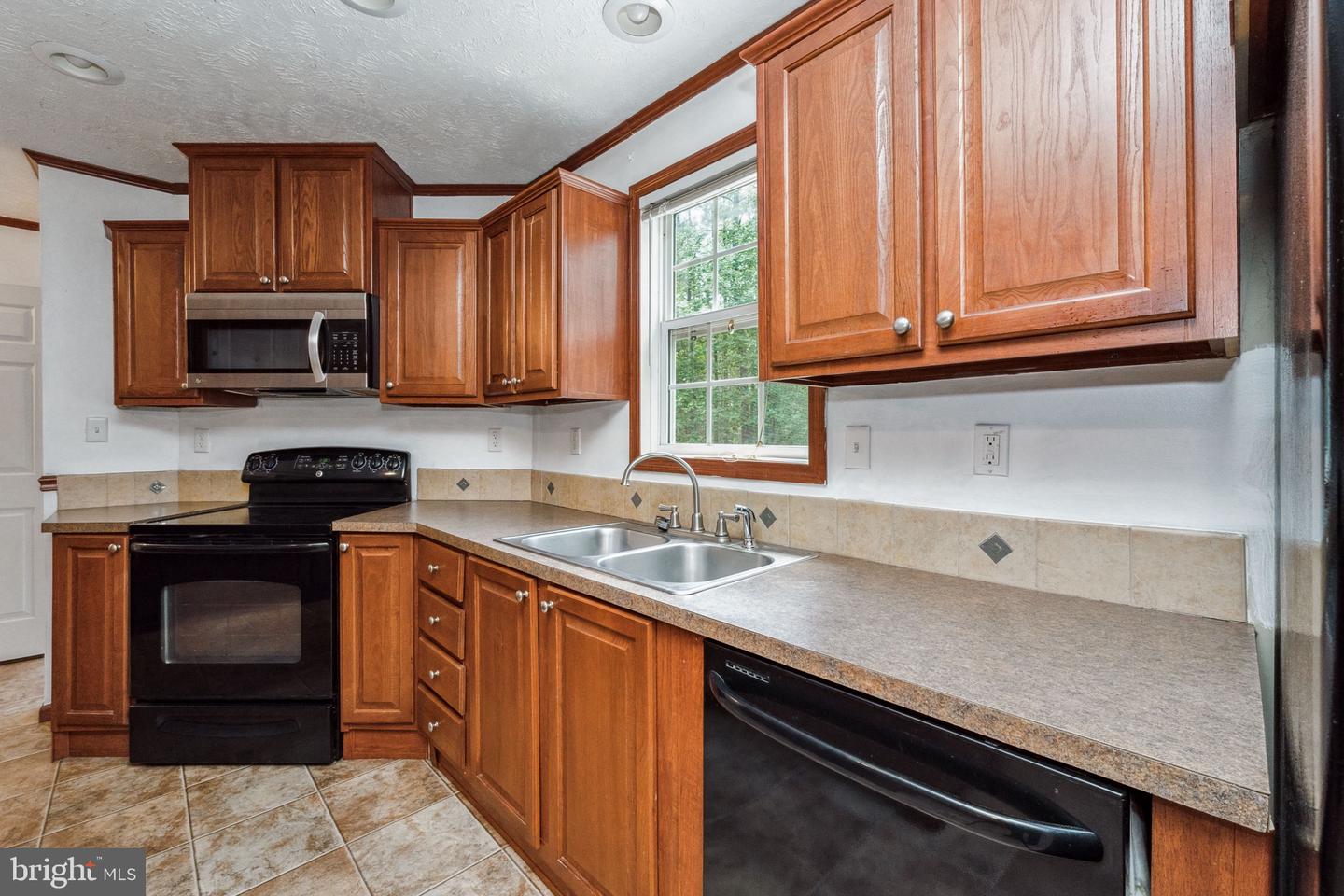 11761 TWIN BROOKS WAY, PROVIDENCE FORGE, Virginia 23140, 4 Bedrooms Bedrooms, 5 Rooms Rooms,3 BathroomsBathrooms,Residential,For sale,11761 TWIN BROOKS WAY,VANK2000100 MLS # VANK2000100