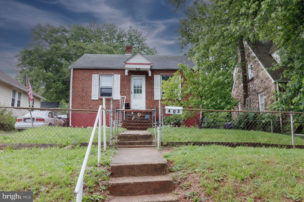 403 KERFOOT AVE, FRONT ROYAL, Virginia 22630, 3 Bedrooms Bedrooms, ,1 BathroomBathrooms,Residential,For sale,403 KERFOOT AVE,VAWR2011234 MLS # VAWR2011234