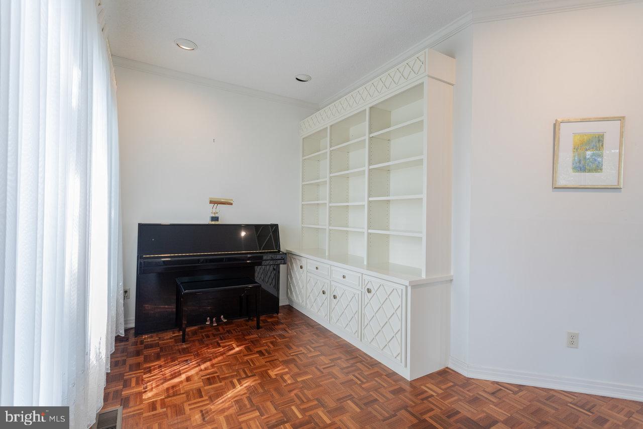 1848 COLLEGE AVE, HARRISONBURG, Virginia 22802, 3 Bedrooms Bedrooms, ,3 BathroomsBathrooms,Residential,For sale,1848 COLLEGE AVE,VAHC2000454 MLS # VAHC2000454 1848 COLLEGE AVE, HARRISONBURG, Virginia 22802, 3 Bedrooms Bedrooms, ,3 BathroomsBathrooms,Residential,For sale,1848 COLLEGE AVE,VAHC2000454 MLS # VAHC2000454