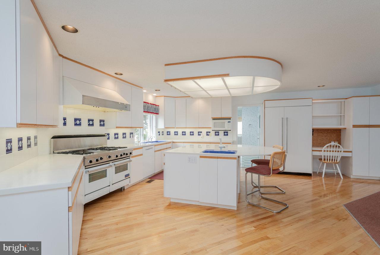 1848 COLLEGE AVE, HARRISONBURG, Virginia 22802, 3 Bedrooms Bedrooms, ,3 BathroomsBathrooms,Residential,For sale,1848 COLLEGE AVE,VAHC2000454 MLS # VAHC2000454 1848 COLLEGE AVE, HARRISONBURG, Virginia 22802, 3 Bedrooms Bedrooms, ,3 BathroomsBathrooms,Residential,For sale,1848 COLLEGE AVE,VAHC2000454 MLS # VAHC2000454