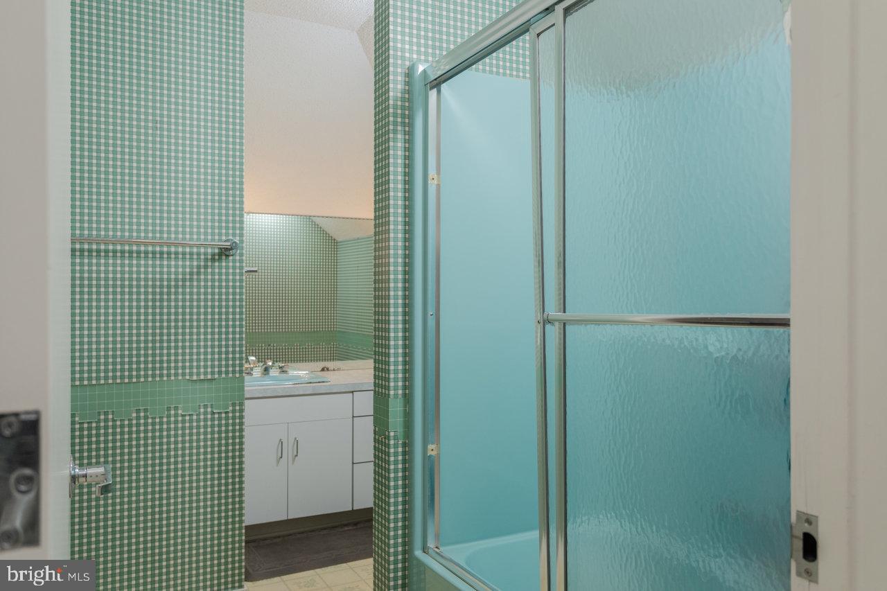 1848 COLLEGE AVE, HARRISONBURG, Virginia 22802, 3 Bedrooms Bedrooms, ,3 BathroomsBathrooms,Residential,For sale,1848 COLLEGE AVE,VAHC2000454 MLS # VAHC2000454 1848 COLLEGE AVE, HARRISONBURG, Virginia 22802, 3 Bedrooms Bedrooms, ,3 BathroomsBathrooms,Residential,For sale,1848 COLLEGE AVE,VAHC2000454 MLS # VAHC2000454