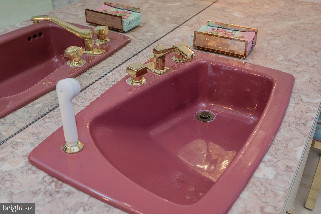 1848 COLLEGE AVE, HARRISONBURG, Virginia 22802, 3 Bedrooms Bedrooms, ,3 BathroomsBathrooms,Residential,For sale,1848 COLLEGE AVE,VAHC2000454 MLS # VAHC2000454 1848 COLLEGE AVE, HARRISONBURG, Virginia 22802, 3 Bedrooms Bedrooms, ,3 BathroomsBathrooms,Residential,For sale,1848 COLLEGE AVE,VAHC2000454 MLS # VAHC2000454