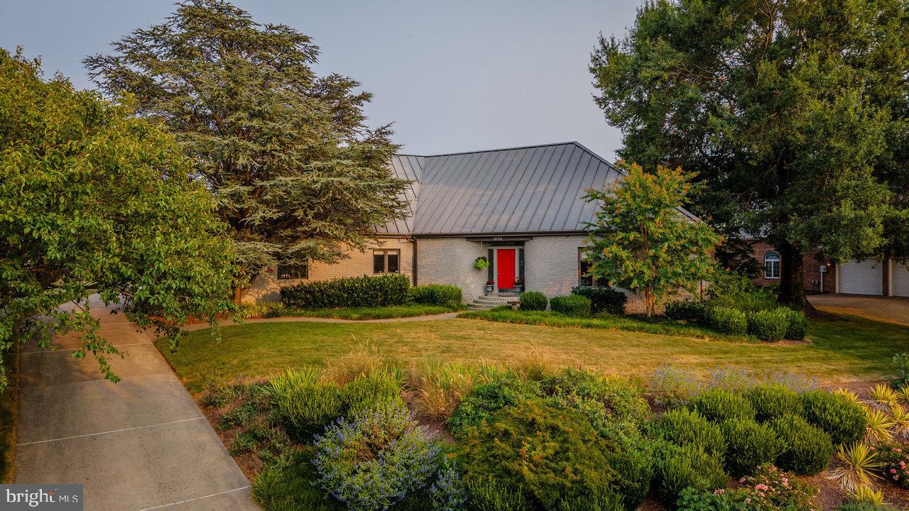 1848 COLLEGE AVE, HARRISONBURG, Virginia 22802, 3 Bedrooms Bedrooms, ,3 BathroomsBathrooms,Residential,For sale,1848 COLLEGE AVE,VAHC2000454 MLS # VAHC2000454 1848 COLLEGE AVE, HARRISONBURG, Virginia 22802, 3 Bedrooms Bedrooms, ,3 BathroomsBathrooms,Residential,For sale,1848 COLLEGE AVE,VAHC2000454 MLS # VAHC2000454