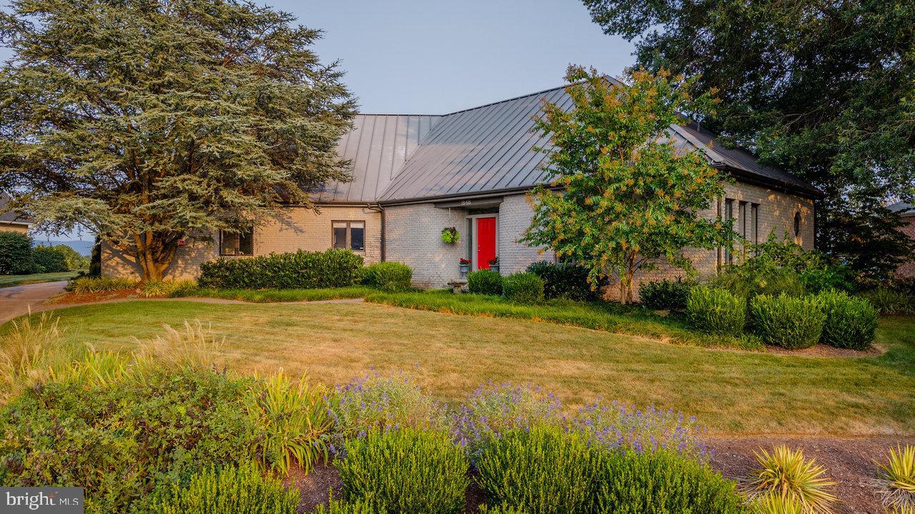 1848 COLLEGE AVE, HARRISONBURG, Virginia 22802, 3 Bedrooms Bedrooms, ,3 BathroomsBathrooms,Residential,For sale,1848 COLLEGE AVE,VAHC2000454 MLS # VAHC2000454 1848 COLLEGE AVE, HARRISONBURG, Virginia 22802, 3 Bedrooms Bedrooms, ,3 BathroomsBathrooms,Residential,For sale,1848 COLLEGE AVE,VAHC2000454 MLS # VAHC2000454