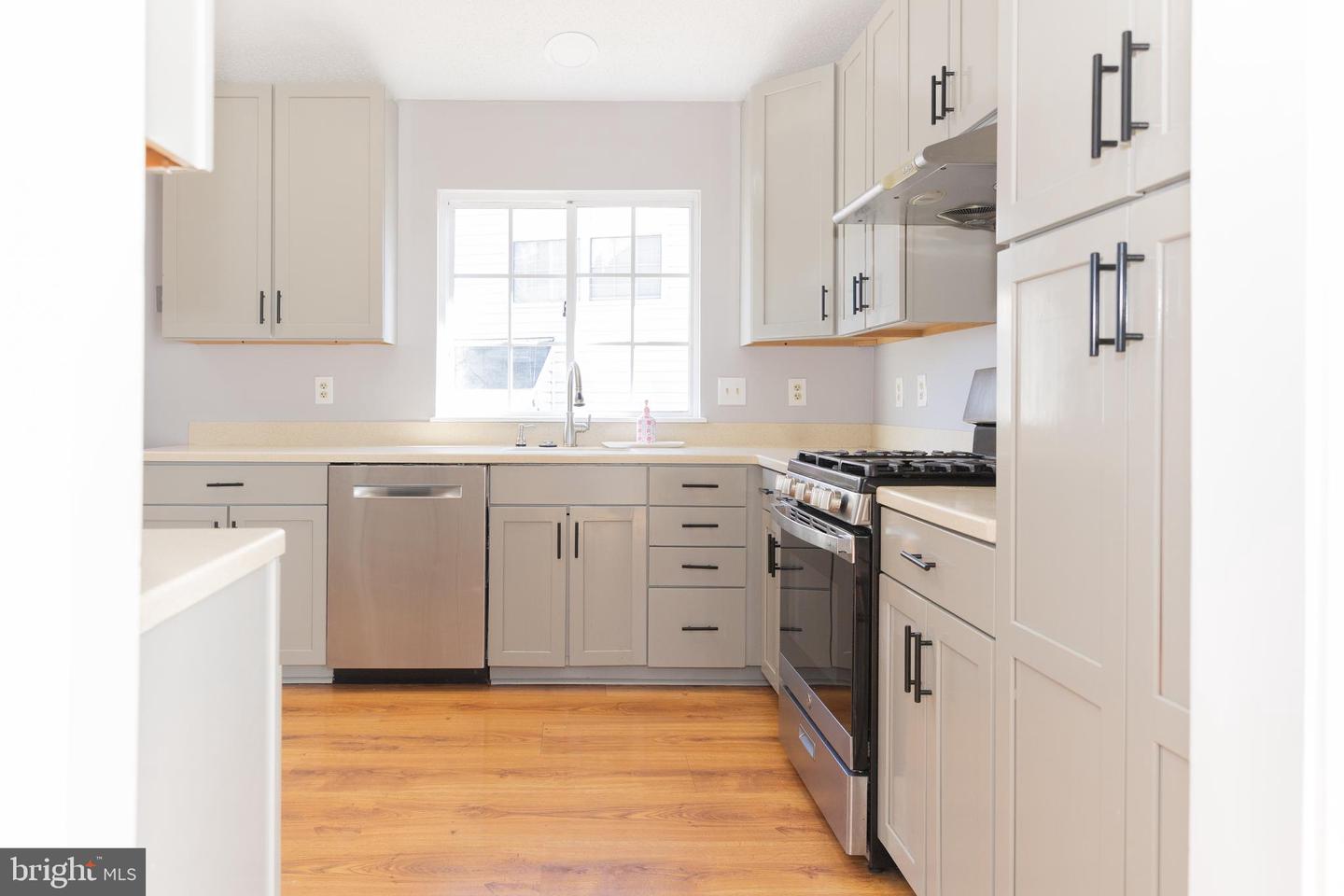 428 FOXRIDGE DR SW, LEESBURG, Virginia 20175, 4 Bedrooms Bedrooms, ,3 BathroomsBathrooms,Residential,For sale,428 FOXRIDGE DR SW,VALO2104350 MLS # VALO2104350 428 FOXRIDGE DR SW, LEESBURG, Virginia 20175, 4 Bedrooms Bedrooms, ,3 BathroomsBathrooms,Residential,For sale,428 FOXRIDGE DR SW,VALO2104350 MLS # VALO2104350