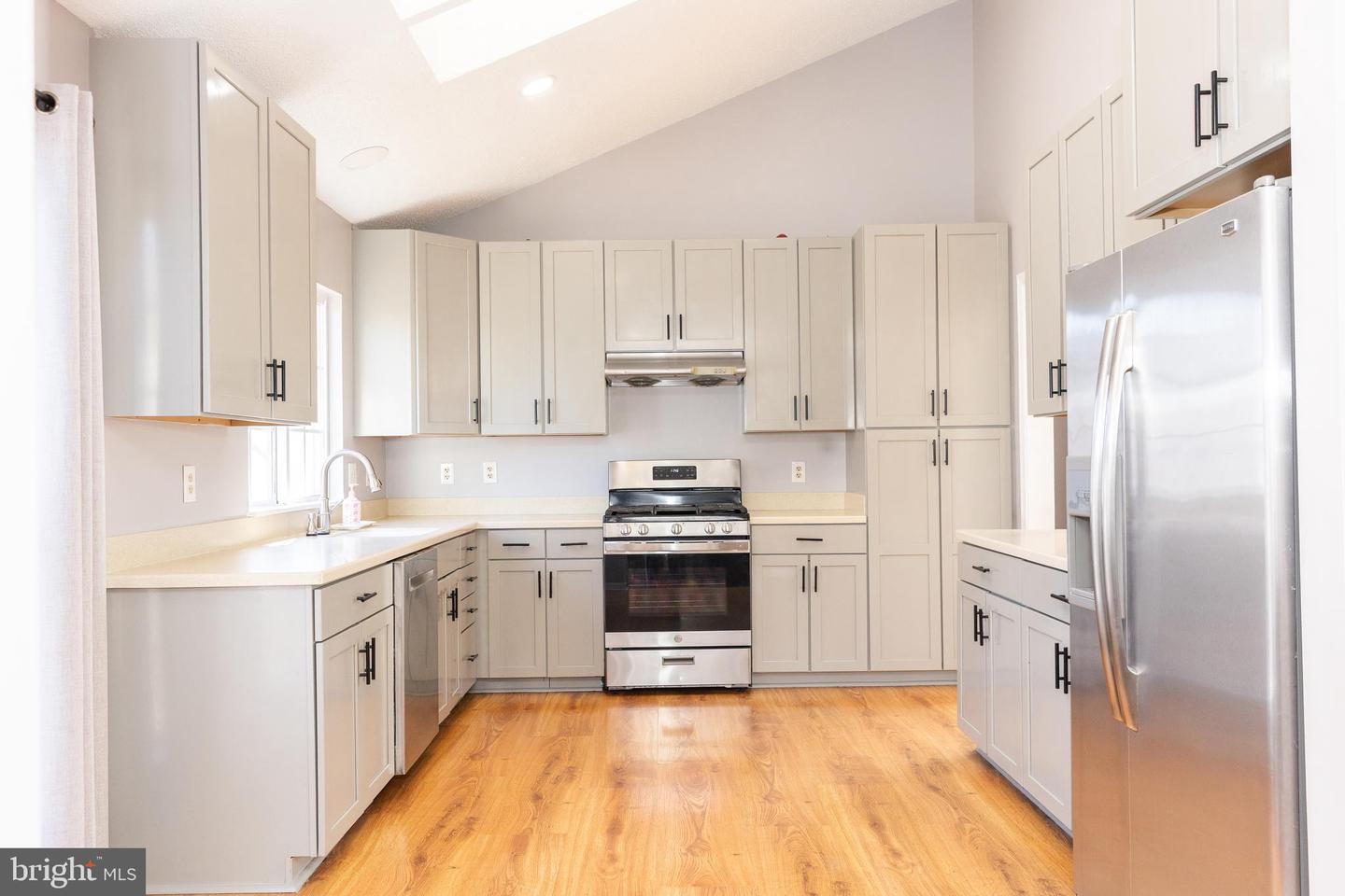 428 FOXRIDGE DR SW, LEESBURG, Virginia 20175, 4 Bedrooms Bedrooms, ,3 BathroomsBathrooms,Residential,For sale,428 FOXRIDGE DR SW,VALO2104350 MLS # VALO2104350 428 FOXRIDGE DR SW, LEESBURG, Virginia 20175, 4 Bedrooms Bedrooms, ,3 BathroomsBathrooms,Residential,For sale,428 FOXRIDGE DR SW,VALO2104350 MLS # VALO2104350