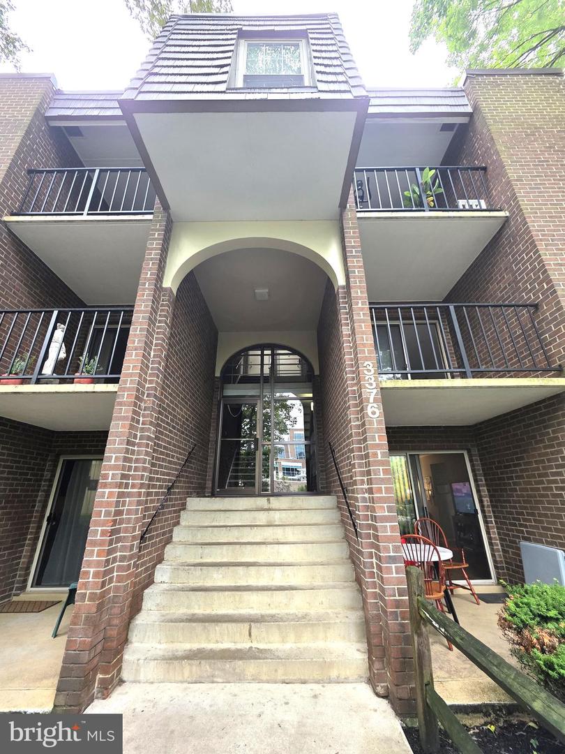 3376 WOODBURN RD #32, ANNANDALE, Virginia 22003, 2 Bedrooms Bedrooms, ,1 BathroomBathrooms,Residential,For sale,3376 WOODBURN RD #32,VAFX2264554 MLS # VAFX2264554