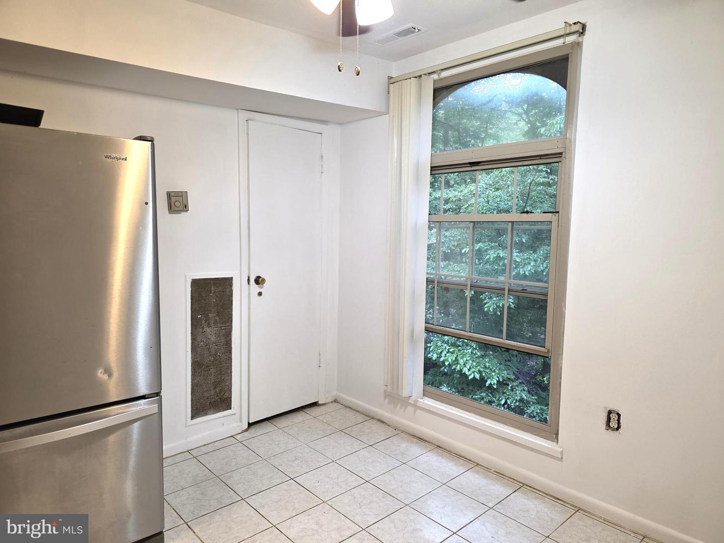 3376 WOODBURN RD #32, ANNANDALE, Virginia 22003, 2 Bedrooms Bedrooms, ,1 BathroomBathrooms,Residential,For sale,3376 WOODBURN RD #32,VAFX2264554 MLS # VAFX2264554