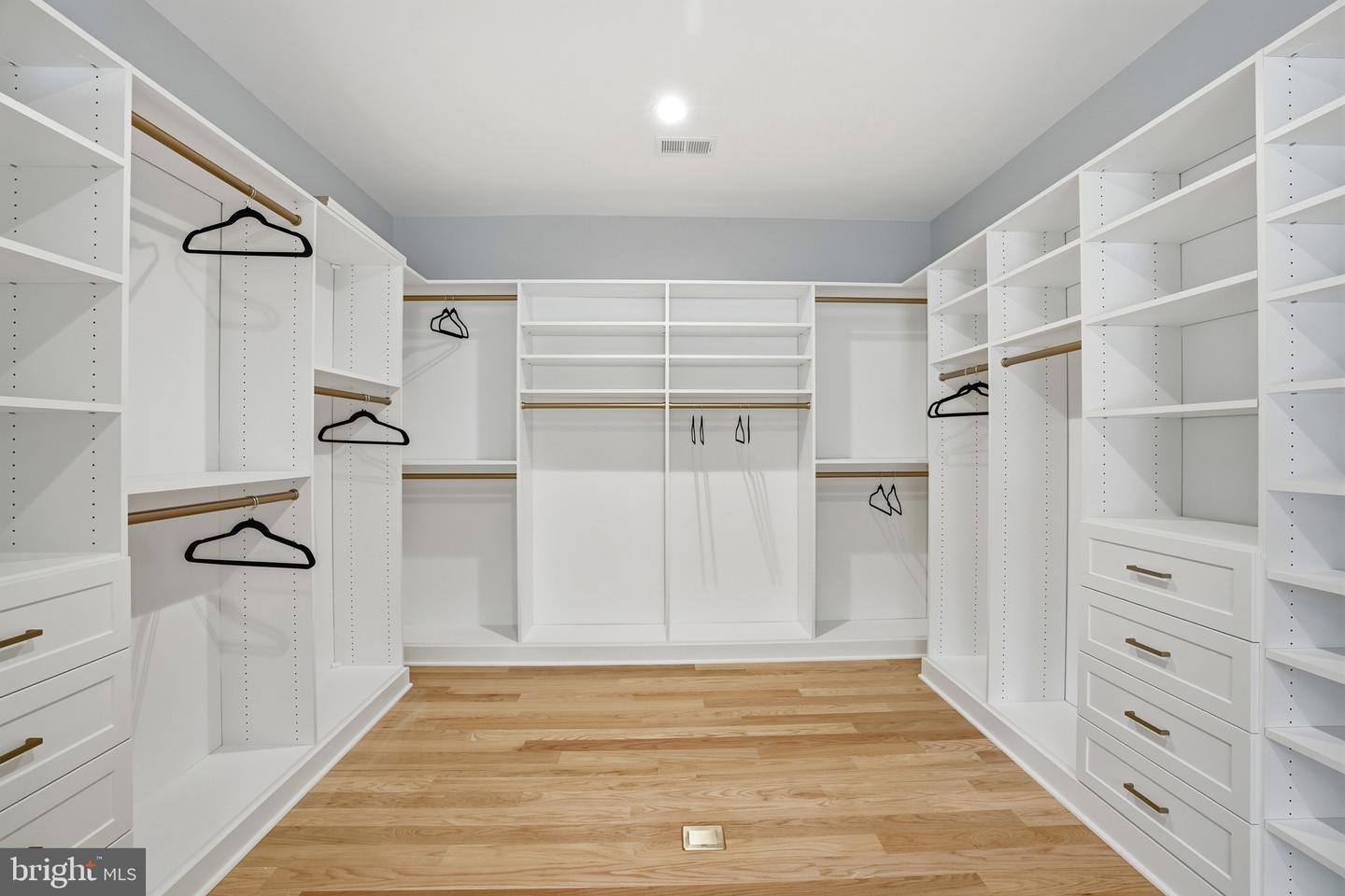 7306 SPORTSMAN DR, FALLS CHURCH, Virginia 22043, 6 Bedrooms Bedrooms, ,7 BathroomsBathrooms,Residential,For sale,7306 SPORTSMAN DR,VAFX2267938 MLS # VAFX2267938 7306 SPORTSMAN DR, FALLS CHURCH, Virginia 22043, 6 Bedrooms Bedrooms, ,7 BathroomsBathrooms,Residential,For sale,7306 SPORTSMAN DR,VAFX2267938 MLS # VAFX2267938