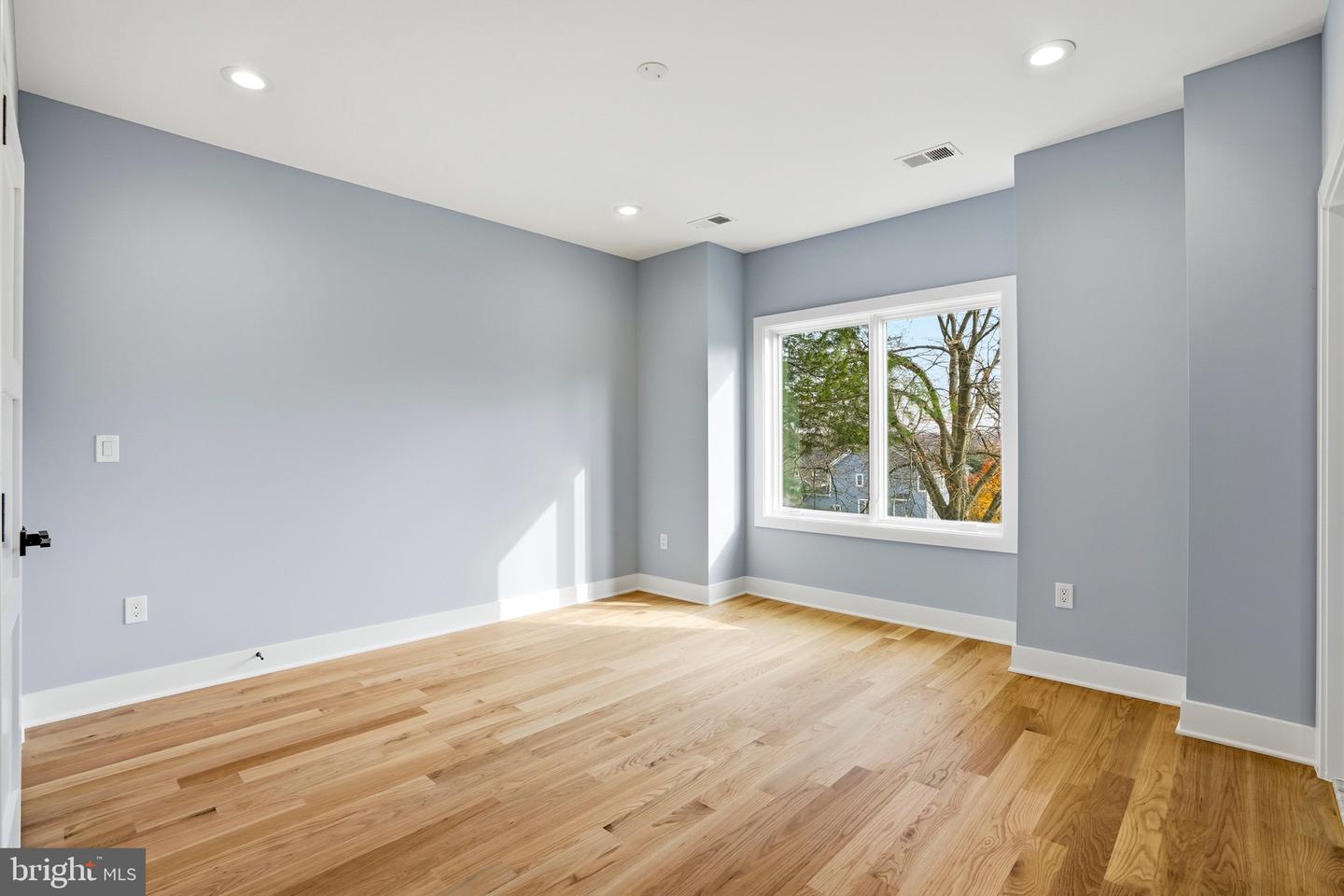 7306 SPORTSMAN DR, FALLS CHURCH, Virginia 22043, 6 Bedrooms Bedrooms, ,7 BathroomsBathrooms,Residential,For sale,7306 SPORTSMAN DR,VAFX2267938 MLS # VAFX2267938 7306 SPORTSMAN DR, FALLS CHURCH, Virginia 22043, 6 Bedrooms Bedrooms, ,7 BathroomsBathrooms,Residential,For sale,7306 SPORTSMAN DR,VAFX2267938 MLS # VAFX2267938