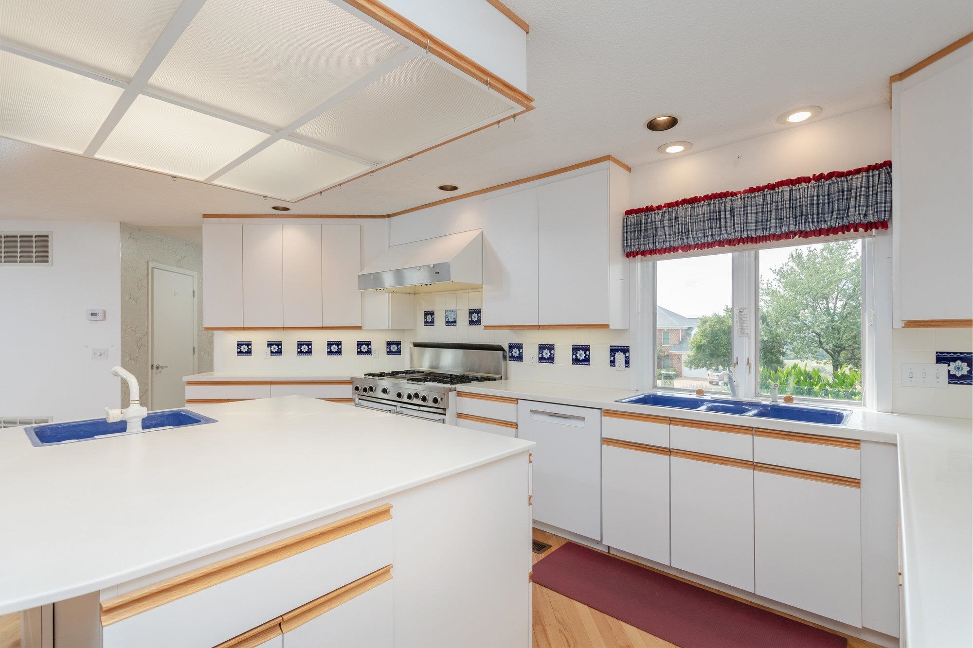 1848 COLLEGE AVE, HARRISONBURG, Virginia 22802, 3 Bedrooms Bedrooms, ,3 BathroomsBathrooms,Residential,1848 COLLEGE AVE,668867 MLS # 668867 1848 COLLEGE AVE, HARRISONBURG, Virginia 22802, 3 Bedrooms Bedrooms, ,3 BathroomsBathrooms,Residential,1848 COLLEGE AVE,668867 MLS # 668867