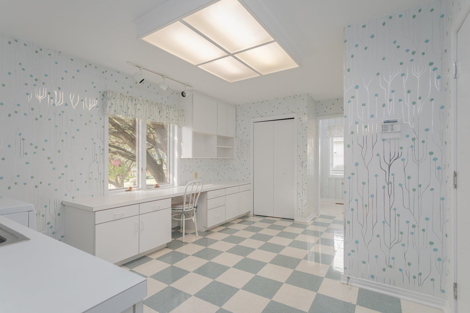 1848 COLLEGE AVE, HARRISONBURG, Virginia 22802, 3 Bedrooms Bedrooms, ,3 BathroomsBathrooms,Residential,1848 COLLEGE AVE,668867 MLS # 668867 1848 COLLEGE AVE, HARRISONBURG, Virginia 22802, 3 Bedrooms Bedrooms, ,3 BathroomsBathrooms,Residential,1848 COLLEGE AVE,668867 MLS # 668867