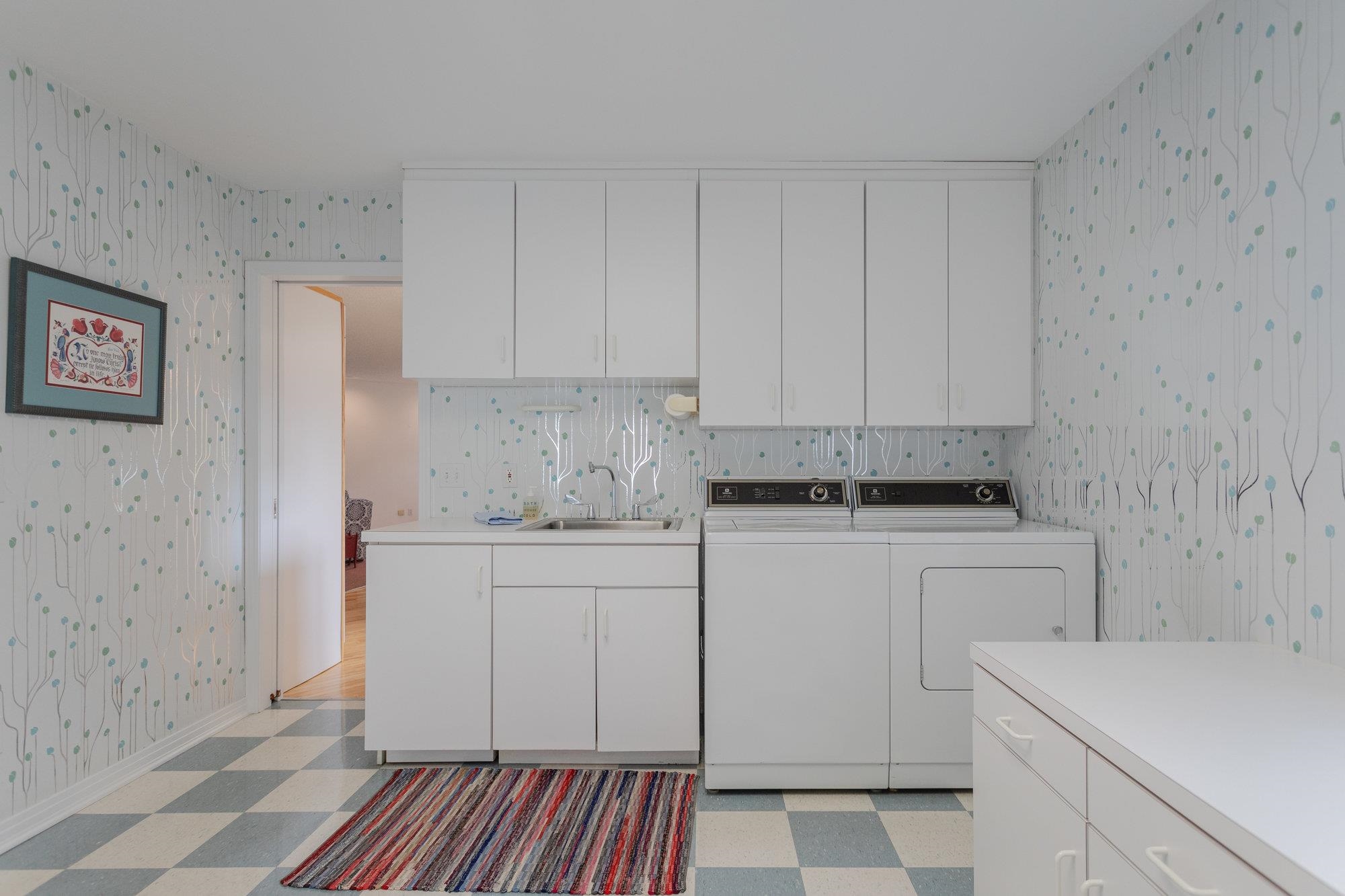 1848 COLLEGE AVE, HARRISONBURG, Virginia 22802, 3 Bedrooms Bedrooms, ,3 BathroomsBathrooms,Residential,1848 COLLEGE AVE,668867 MLS # 668867 1848 COLLEGE AVE, HARRISONBURG, Virginia 22802, 3 Bedrooms Bedrooms, ,3 BathroomsBathrooms,Residential,1848 COLLEGE AVE,668867 MLS # 668867