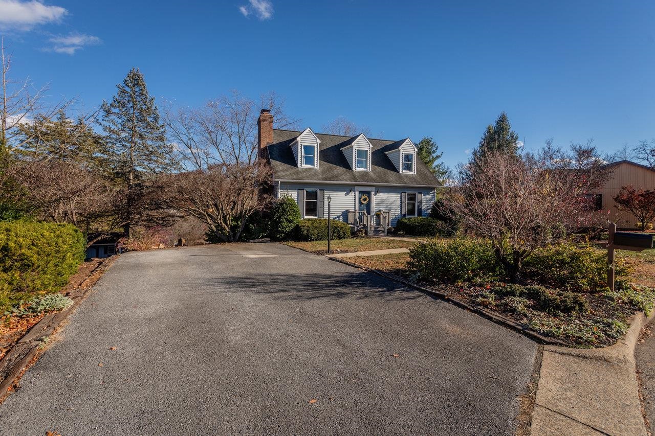 3085 KOFFEE LN, ROCKINGHAM, Virginia 22801, 3 Bedrooms Bedrooms, ,2 BathroomsBathrooms,Residential,3085 KOFFEE LN,671040 MLS # 671040 3085 KOFFEE LN, ROCKINGHAM, Virginia 22801, 3 Bedrooms Bedrooms, ,2 BathroomsBathrooms,Residential,3085 KOFFEE LN,671040 MLS # 671040