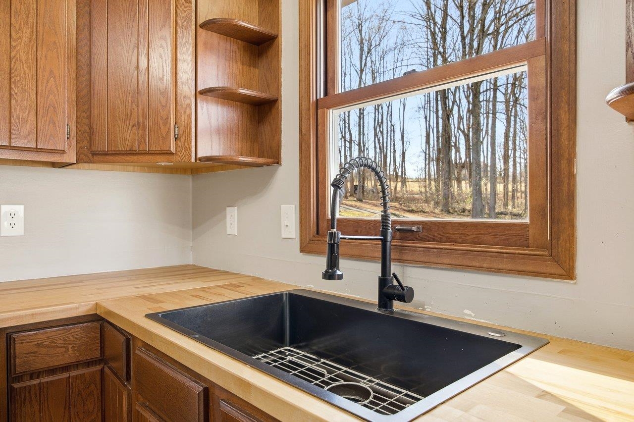 141 LORI LN, CHURCHVILLE, Virginia 24421, 3 Bedrooms Bedrooms, ,2 BathroomsBathrooms,Residential,141 LORI LN,671041 MLS # 671041 141 LORI LN, CHURCHVILLE, Virginia 24421, 3 Bedrooms Bedrooms, ,2 BathroomsBathrooms,Residential,141 LORI LN,671041 MLS # 671041