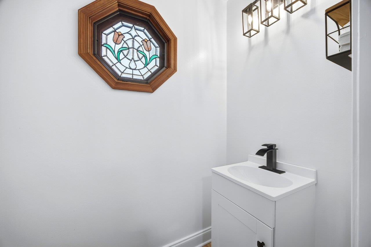 141 LORI LN, CHURCHVILLE, Virginia 24421, 3 Bedrooms Bedrooms, ,2 BathroomsBathrooms,Residential,141 LORI LN,671041 MLS # 671041 141 LORI LN, CHURCHVILLE, Virginia 24421, 3 Bedrooms Bedrooms, ,2 BathroomsBathrooms,Residential,141 LORI LN,671041 MLS # 671041