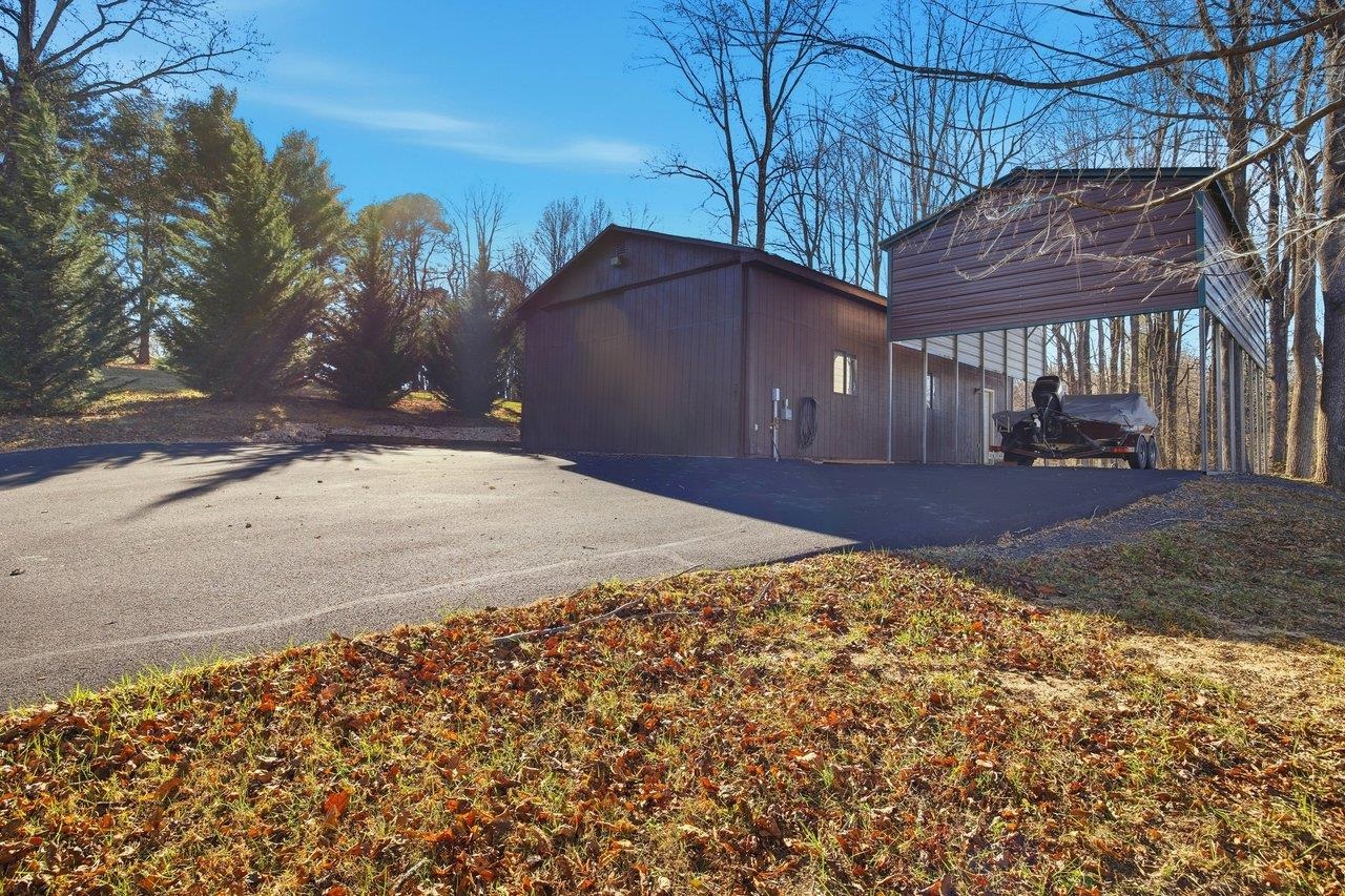 141 LORI LN, CHURCHVILLE, Virginia 24421, 3 Bedrooms Bedrooms, ,2 BathroomsBathrooms,Residential,141 LORI LN,671041 MLS # 671041 141 LORI LN, CHURCHVILLE, Virginia 24421, 3 Bedrooms Bedrooms, ,2 BathroomsBathrooms,Residential,141 LORI LN,671041 MLS # 671041