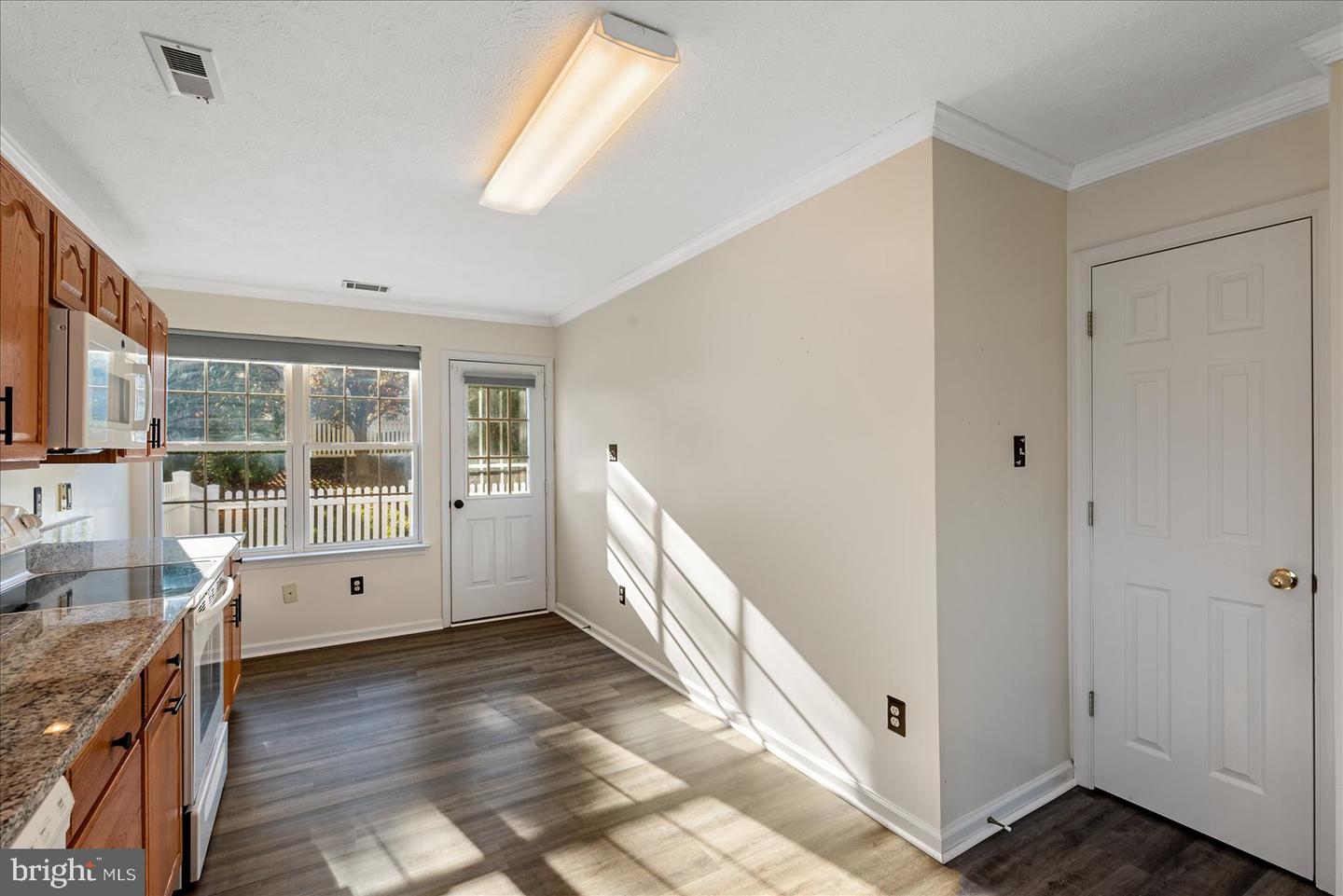 222 CRESTWOOD LN, WINCHESTER, Virginia 22602, 2 Bedrooms Bedrooms, ,2 BathroomsBathrooms,Residential,For sale,222 CRESTWOOD LN,VAFV2037554 MLS # VAFV2037554 222 CRESTWOOD LN, WINCHESTER, Virginia 22602, 2 Bedrooms Bedrooms, ,2 BathroomsBathrooms,Residential,For sale,222 CRESTWOOD LN,VAFV2037554 MLS # VAFV2037554