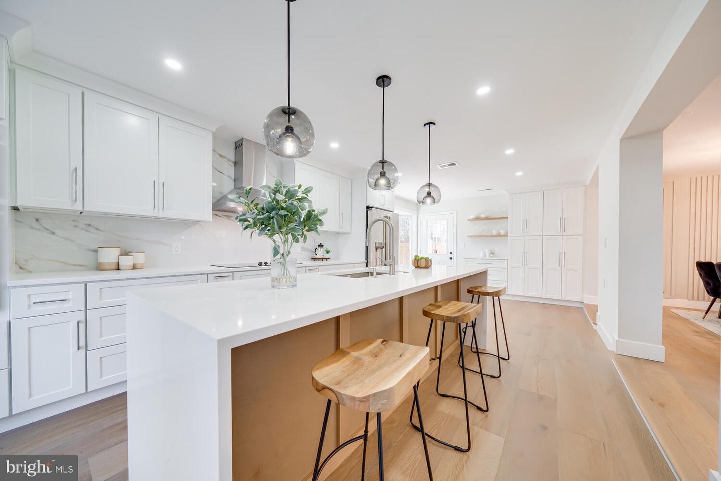 1801 GREAT FALLS ST, MCLEAN, Virginia 22101, 5 Bedrooms Bedrooms, ,4 BathroomsBathrooms,Residential,For sale,1801 GREAT FALLS ST,VAFX2276008 MLS # VAFX2276008 1801 GREAT FALLS ST, MCLEAN, Virginia 22101, 5 Bedrooms Bedrooms, ,4 BathroomsBathrooms,Residential,For sale,1801 GREAT FALLS ST,VAFX2276008 MLS # VAFX2276008