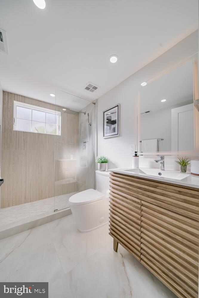 1801 GREAT FALLS ST, MCLEAN, Virginia 22101, 5 Bedrooms Bedrooms, ,4 BathroomsBathrooms,Residential,For sale,1801 GREAT FALLS ST,VAFX2276008 MLS # VAFX2276008 1801 GREAT FALLS ST, MCLEAN, Virginia 22101, 5 Bedrooms Bedrooms, ,4 BathroomsBathrooms,Residential,For sale,1801 GREAT FALLS ST,VAFX2276008 MLS # VAFX2276008