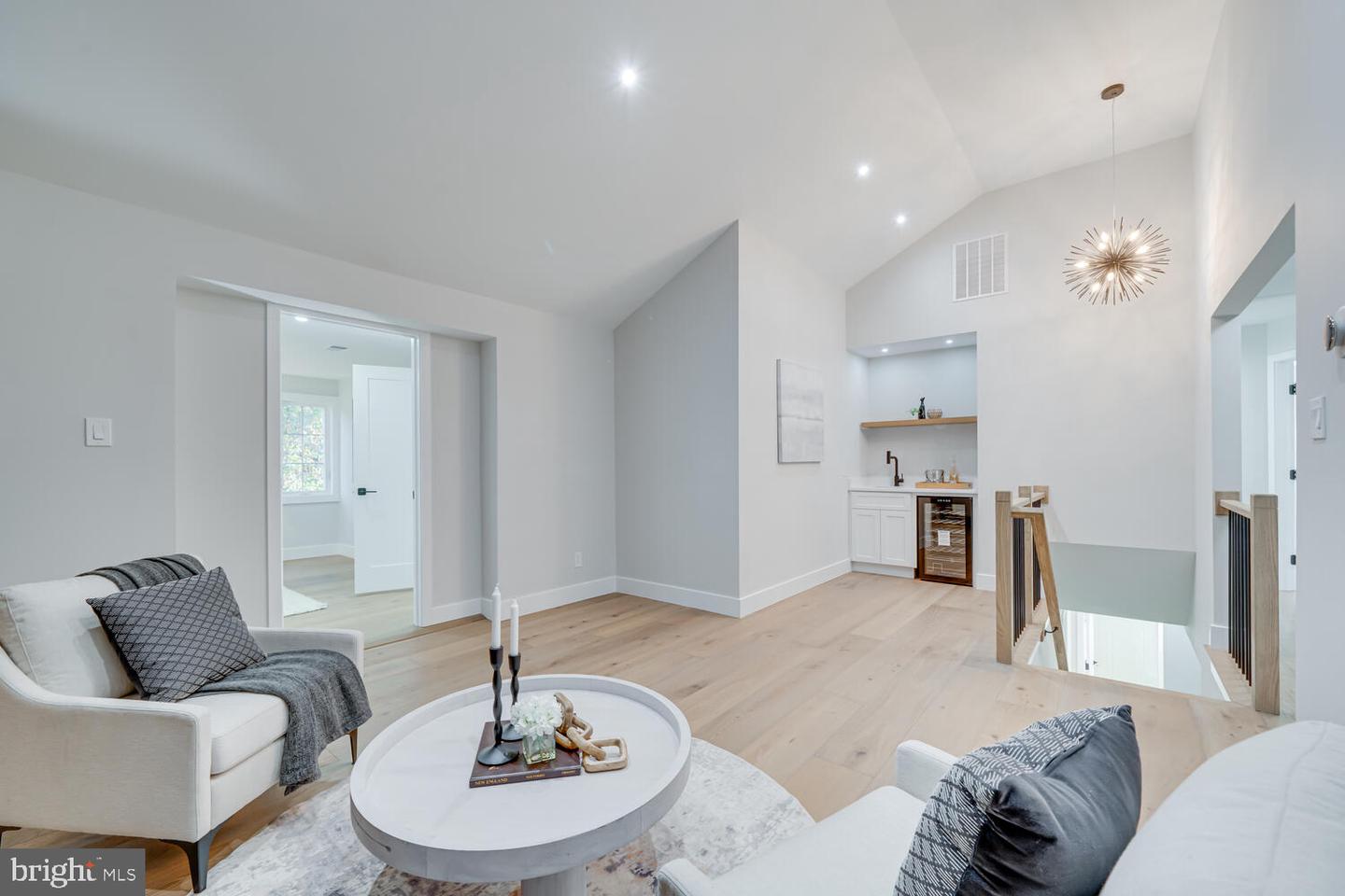 1801 GREAT FALLS ST, MCLEAN, Virginia 22101, 5 Bedrooms Bedrooms, ,4 BathroomsBathrooms,Residential,For sale,1801 GREAT FALLS ST,VAFX2276008 MLS # VAFX2276008 1801 GREAT FALLS ST, MCLEAN, Virginia 22101, 5 Bedrooms Bedrooms, ,4 BathroomsBathrooms,Residential,For sale,1801 GREAT FALLS ST,VAFX2276008 MLS # VAFX2276008