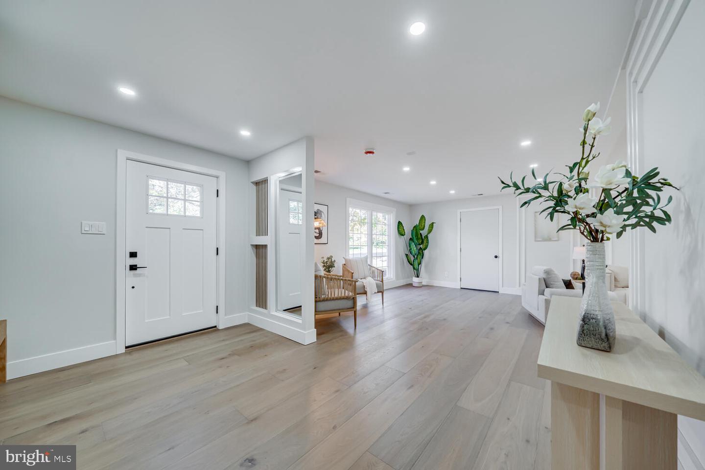 1801 GREAT FALLS ST, MCLEAN, Virginia 22101, 5 Bedrooms Bedrooms, ,4 BathroomsBathrooms,Residential,For sale,1801 GREAT FALLS ST,VAFX2276008 MLS # VAFX2276008 1801 GREAT FALLS ST, MCLEAN, Virginia 22101, 5 Bedrooms Bedrooms, ,4 BathroomsBathrooms,Residential,For sale,1801 GREAT FALLS ST,VAFX2276008 MLS # VAFX2276008