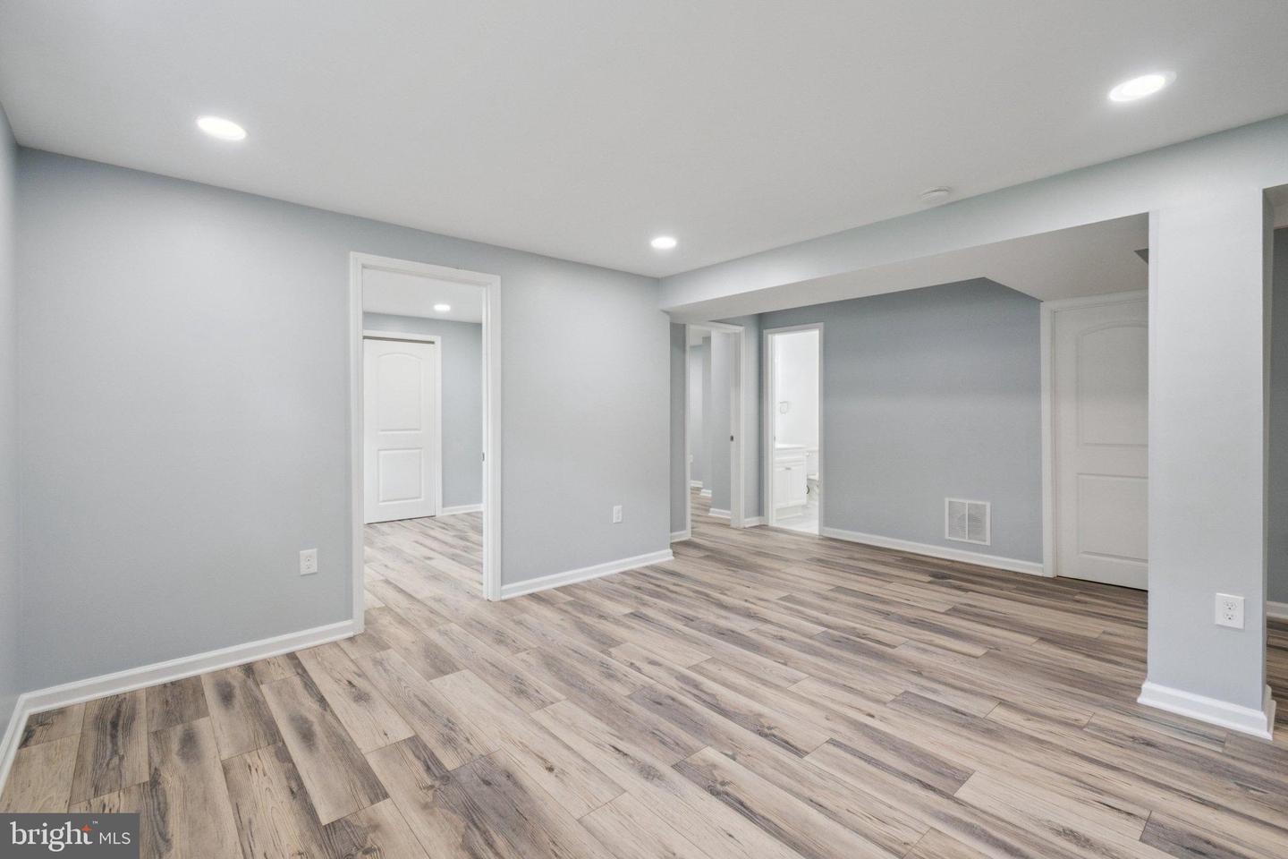 7118 KERR DR, SPRINGFIELD, Virginia 22150, 5 Bedrooms Bedrooms, 11 Rooms Rooms,2 BathroomsBathrooms,Residential,For sale,7118 KERR DR,VAFX2276220 MLS # VAFX2276220 7118 KERR DR, SPRINGFIELD, Virginia 22150, 5 Bedrooms Bedrooms, 11 Rooms Rooms,2 BathroomsBathrooms,Residential,For sale,7118 KERR DR,VAFX2276220 MLS # VAFX2276220