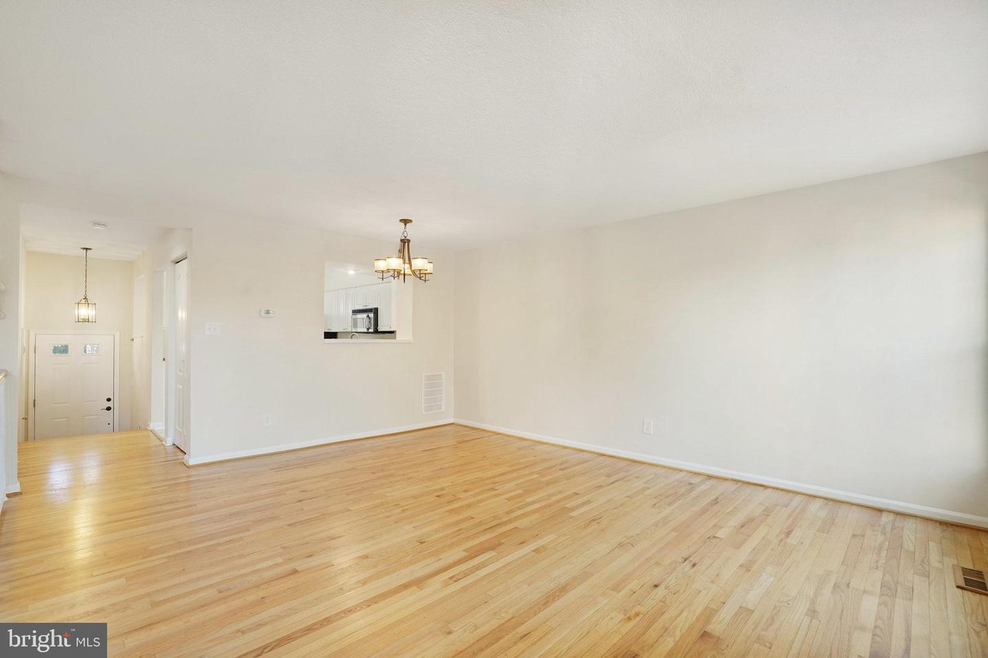 9 FENDALL AVE, ALEXANDRIA, Virginia 22304, 3 Bedrooms Bedrooms, ,3 BathroomsBathrooms,Residential,For sale,9 FENDALL AVE,VAAX2051360 MLS # VAAX2051360