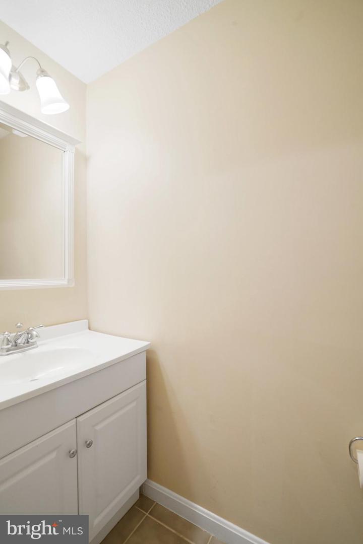 9 FENDALL AVE, ALEXANDRIA, Virginia 22304, 3 Bedrooms Bedrooms, ,3 BathroomsBathrooms,Residential,For sale,9 FENDALL AVE,VAAX2051360 MLS # VAAX2051360