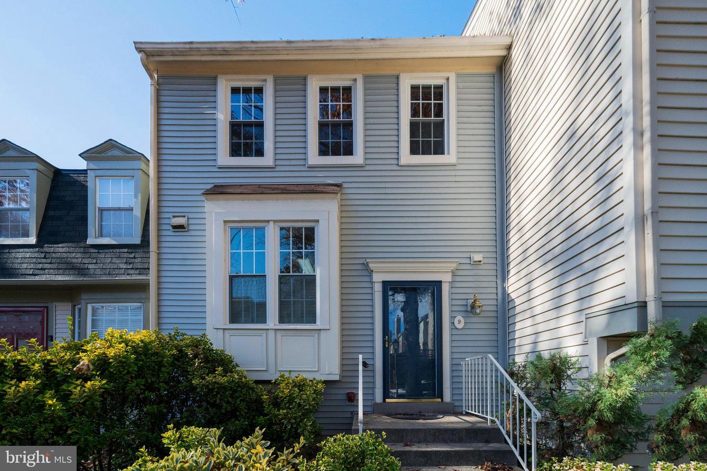 9 FENDALL AVE, ALEXANDRIA, Virginia 22304, 3 Bedrooms Bedrooms, ,3 BathroomsBathrooms,Residential,For sale,9 FENDALL AVE,VAAX2051360 MLS # VAAX2051360