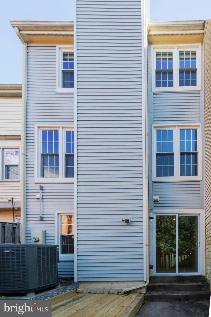 9 FENDALL AVE, ALEXANDRIA, Virginia 22304, 3 Bedrooms Bedrooms, ,3 BathroomsBathrooms,Residential,For sale,9 FENDALL AVE,VAAX2051360 MLS # VAAX2051360