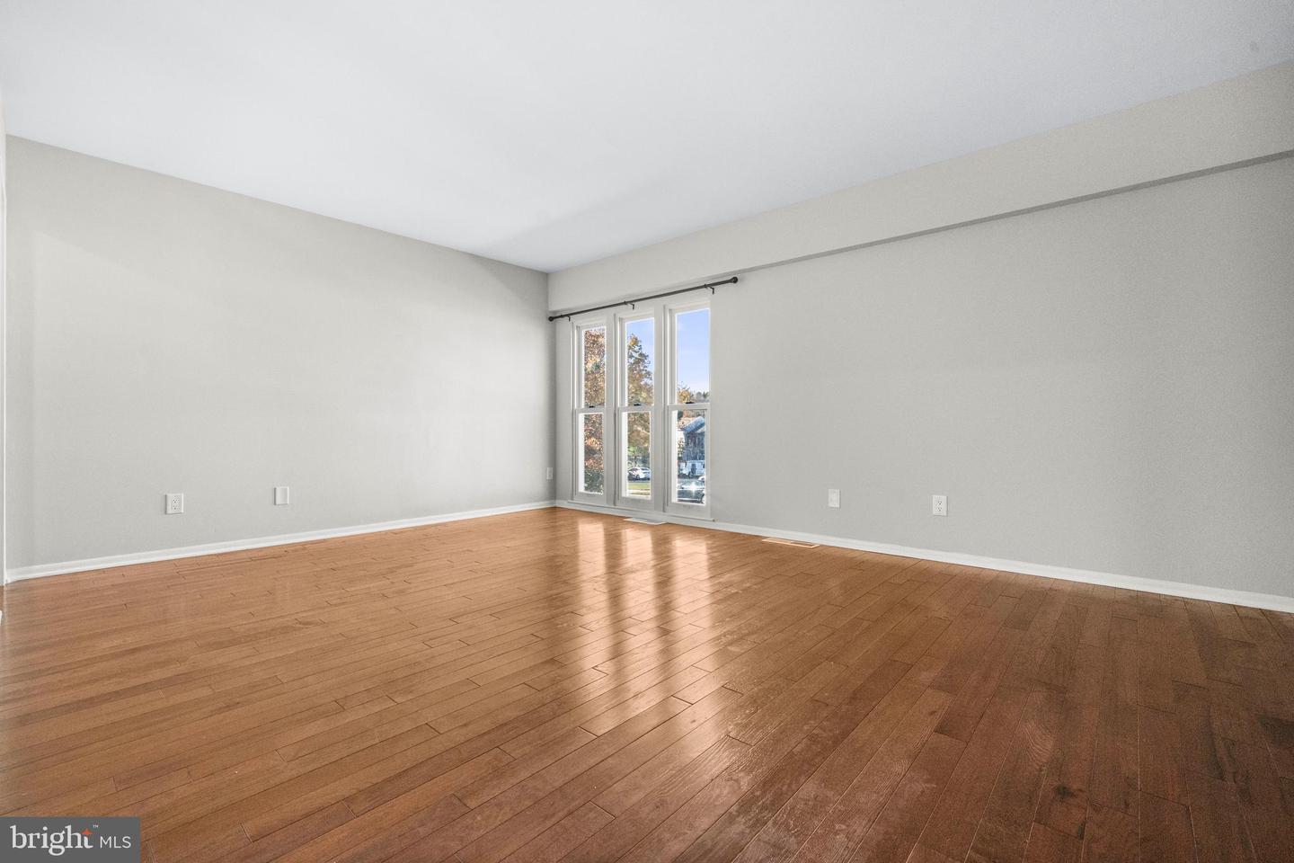 7287 HILLARY ST, ALEXANDRIA, Virginia 22315, 3 Bedrooms Bedrooms, ,2 BathroomsBathrooms,Residential,For sale,7287 HILLARY ST,VAFX2277814 MLS # VAFX2277814