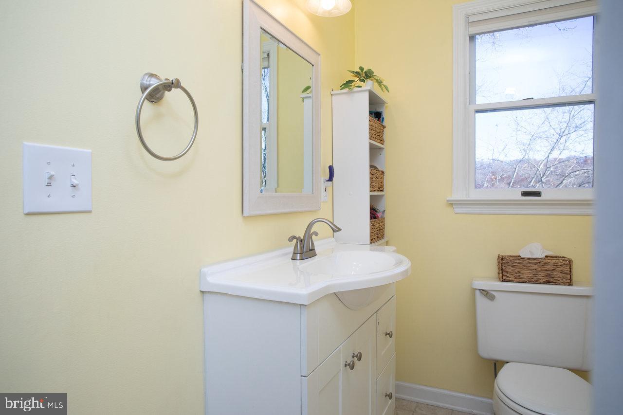 3085 KOFFEE LN, ROCKINGHAM, Virginia 22801, 3 Bedrooms Bedrooms, ,2 BathroomsBathrooms,Residential,For sale,3085 KOFFEE LN,VARO2002700 MLS # VARO2002700 3085 KOFFEE LN, ROCKINGHAM, Virginia 22801, 3 Bedrooms Bedrooms, ,2 BathroomsBathrooms,Residential,For sale,3085 KOFFEE LN,VARO2002700 MLS # VARO2002700