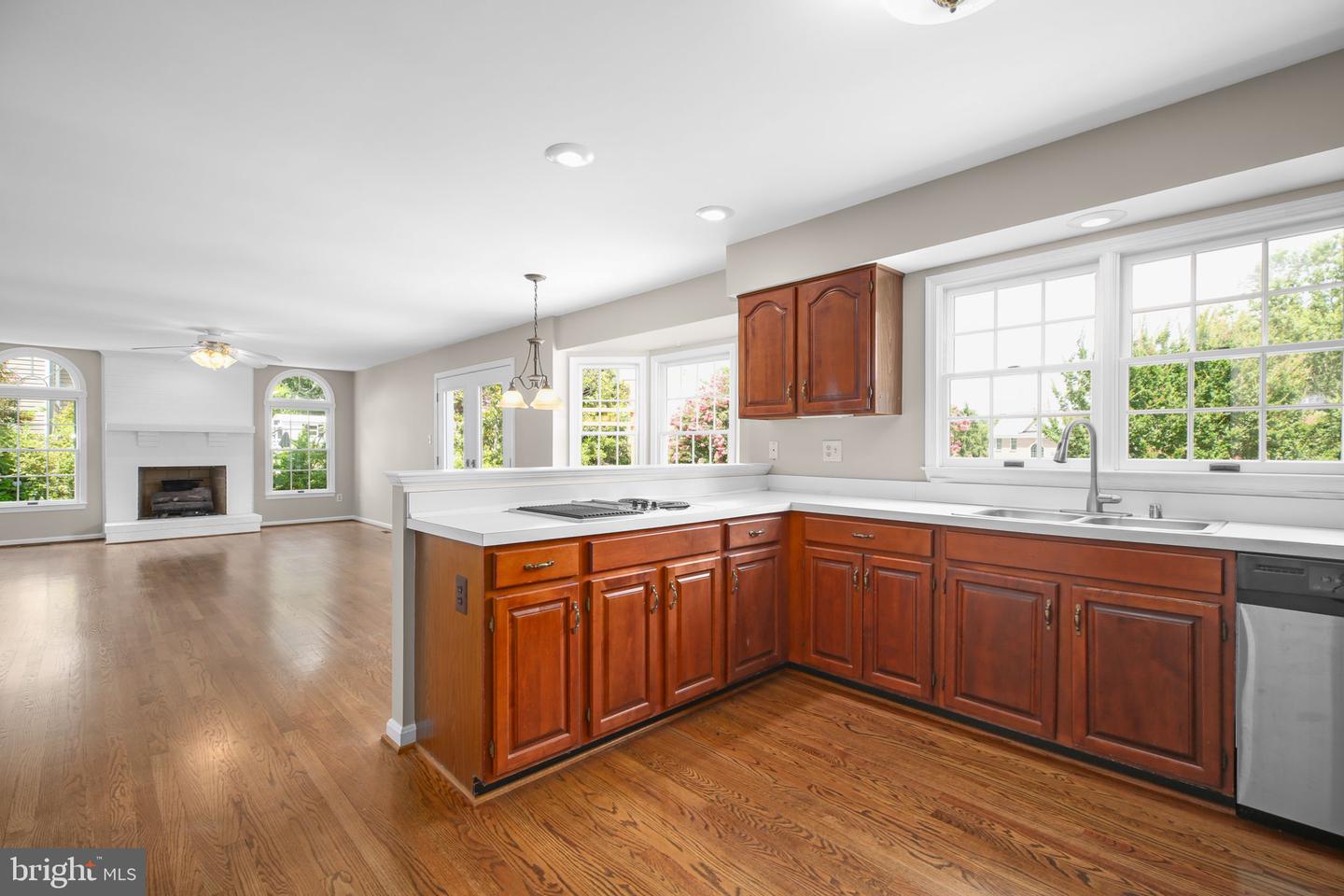 6901 LAKELAND WAY, FREDERICKSBURG, Virginia 22407, 5 Bedrooms Bedrooms, ,3 BathroomsBathrooms,Residential,For sale,6901 LAKELAND WAY,VASP2037450 MLS # VASP2037450