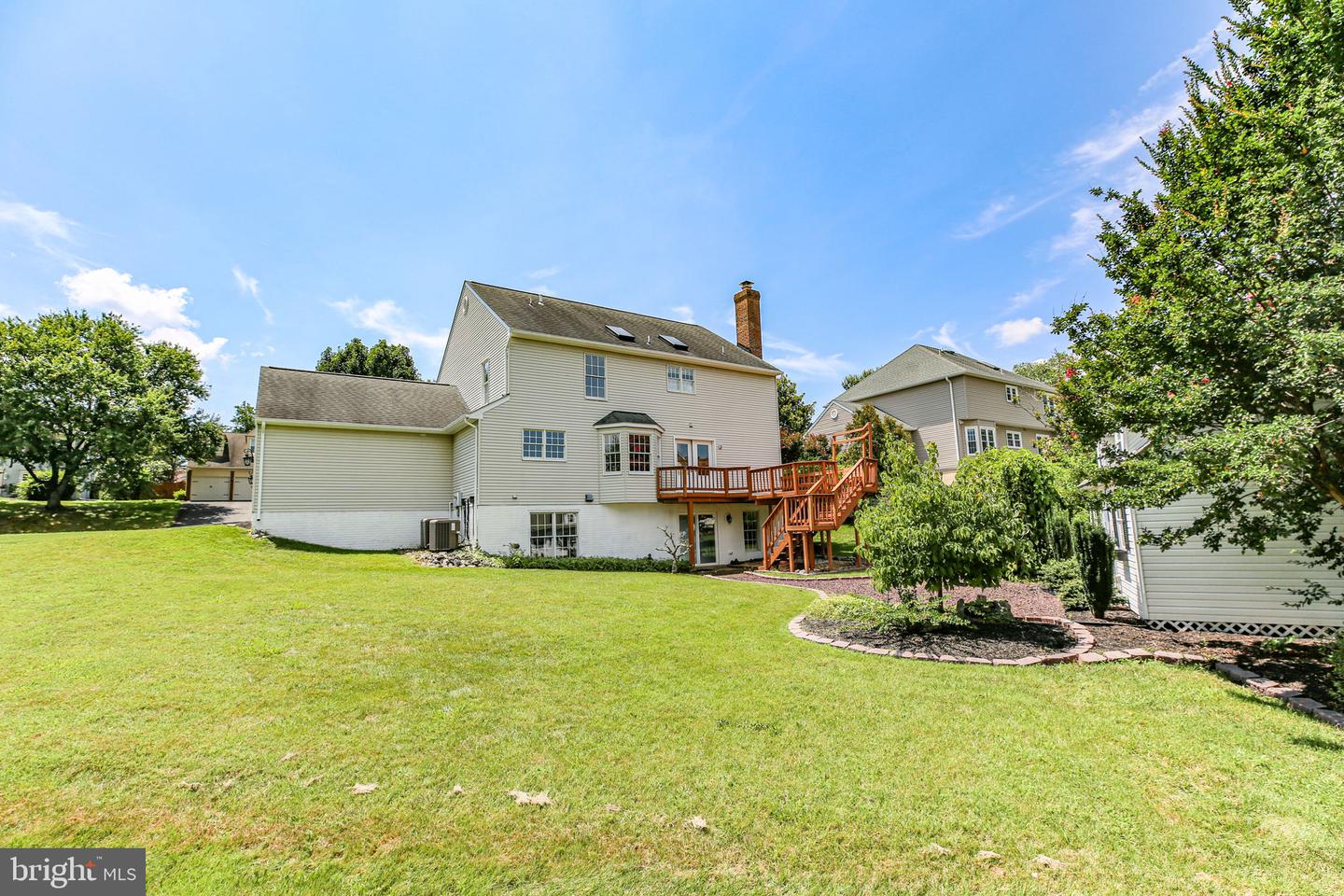 6901 LAKELAND WAY, FREDERICKSBURG, Virginia 22407, 5 Bedrooms Bedrooms, ,3 BathroomsBathrooms,Residential,For sale,6901 LAKELAND WAY,VASP2037450 MLS # VASP2037450